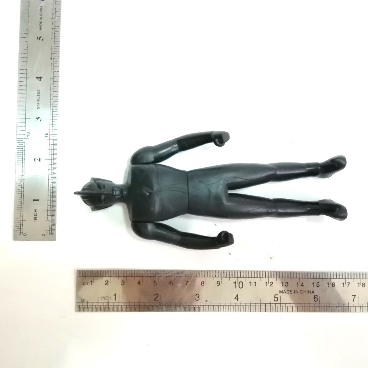 ซอฟ 6นิ้ว ขนาดตามรูป อุลตร้าแมนคอสมอส โคโรน่าโหมด แบล๊คเวอร์ชั่น สภาพดี มีรอยบ้าง