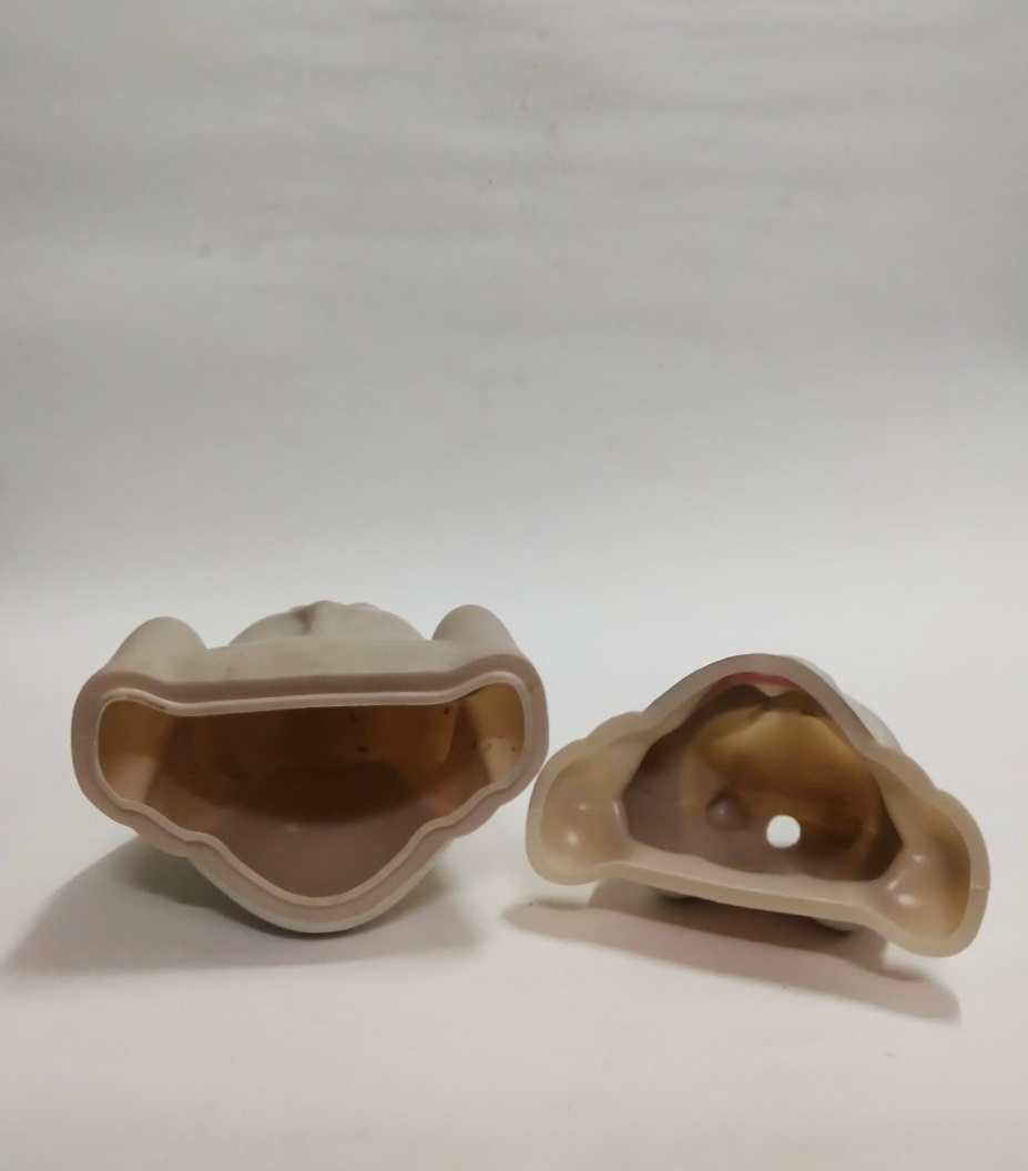 แก้วน้ำพลาสติก งานEGV " บูลด๊อก" ศัตรูคู่ปรับ ทอมกับเจอรี่ งานเก่าสะสมสภาพดีมีรอยบ้าง ค่อนข้างหายาก