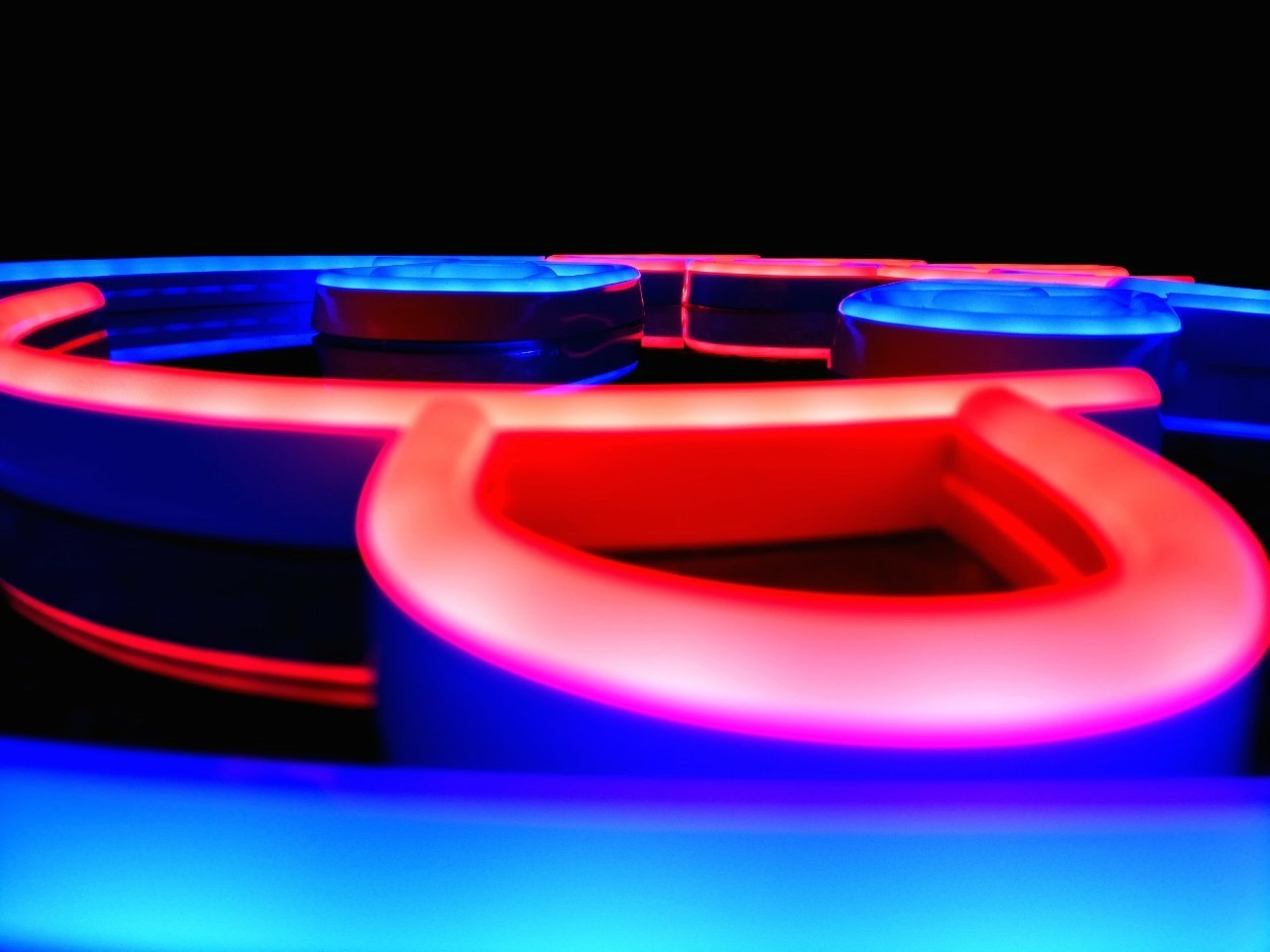 ป้ายไฟนีออน LED อะคริลิคใสรองหลัง