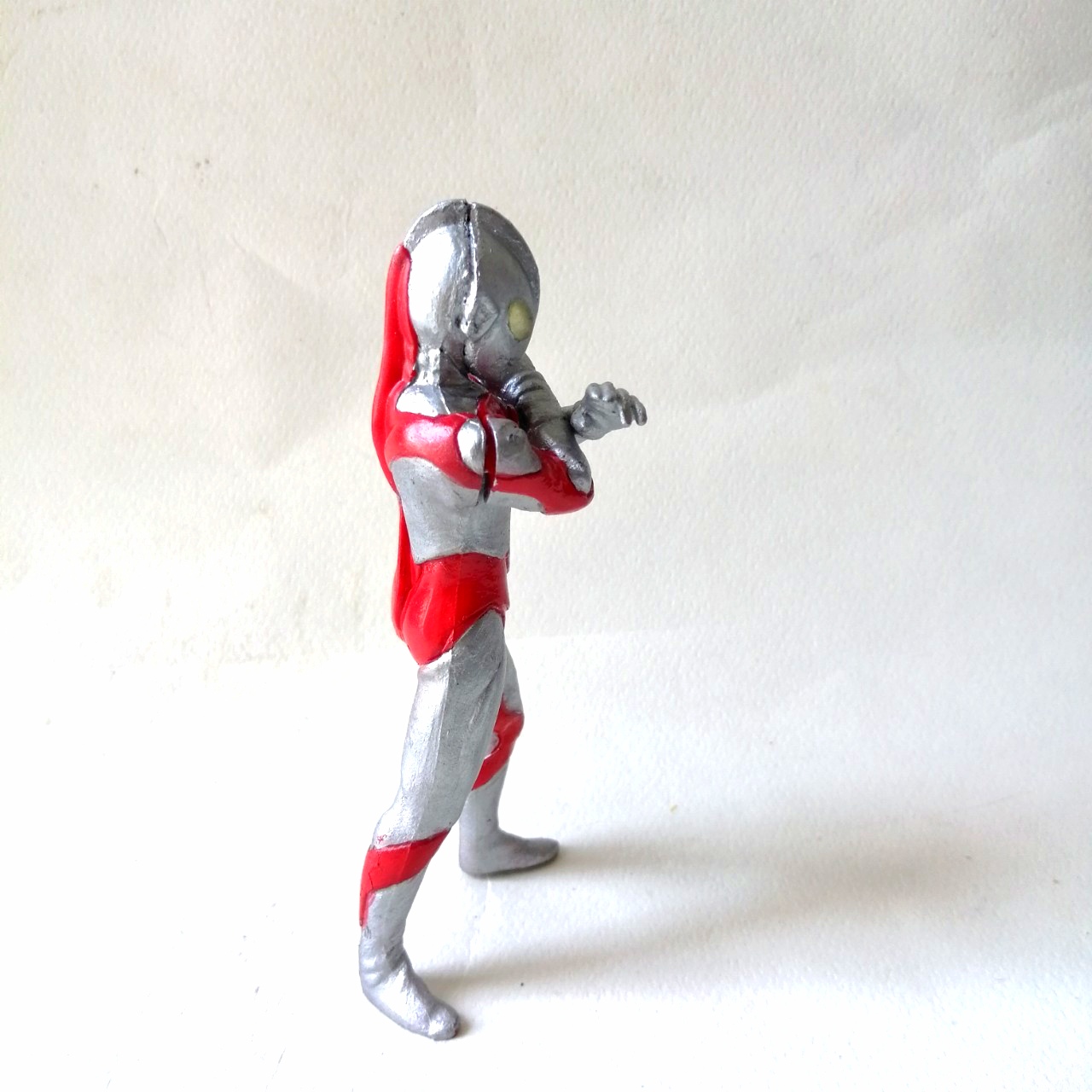 แคนดี้ทอย Apext อุลตร้าแมนมิลเลเนี่ยม งานฟิชโช่ ไม่มีฐาน -แยกแขนได้ หน้าติดกาวถาวร ซ่อมสี Candy toy, Ultraman Millenium, Fisho, arms separated, face glued, color repaired