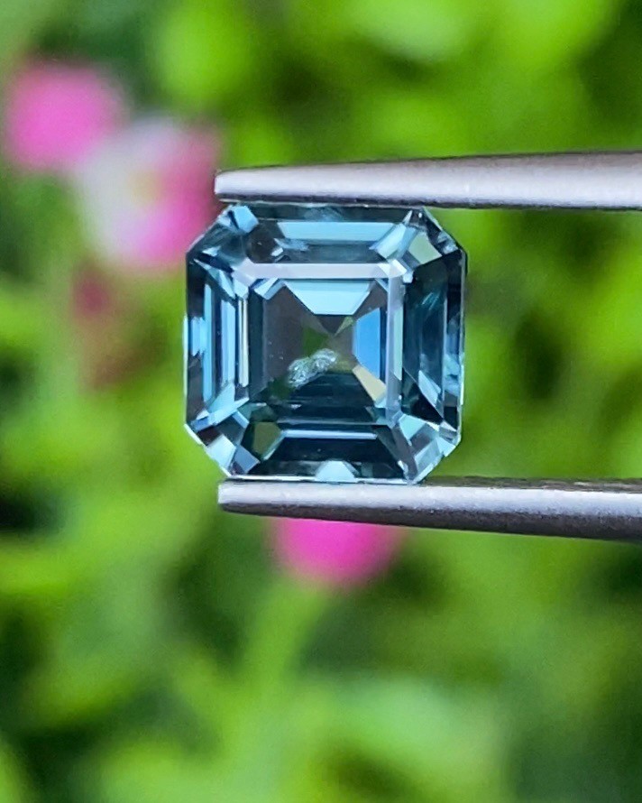 พลอย เพทาย (Zircon) 2.48 กะรัต (Cts.) พลอยแท้ อัญมณีมงคลประจําวันเกิด เครื่องประดับพลอย