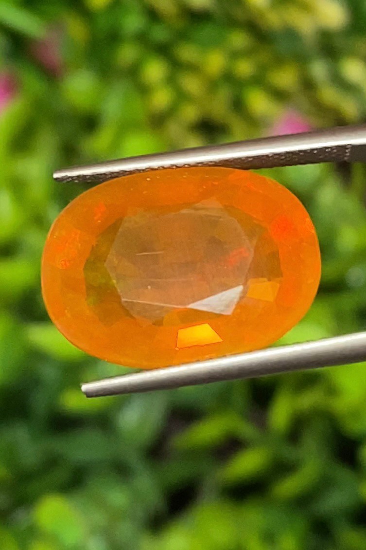 พลอย ไฟร์ โอปอล Fire Opal 9.18 กะรัต (Cts.) พลอยแท้ อัญมณีมงคลประจําวันเกิด เครื่องประดับพลอย