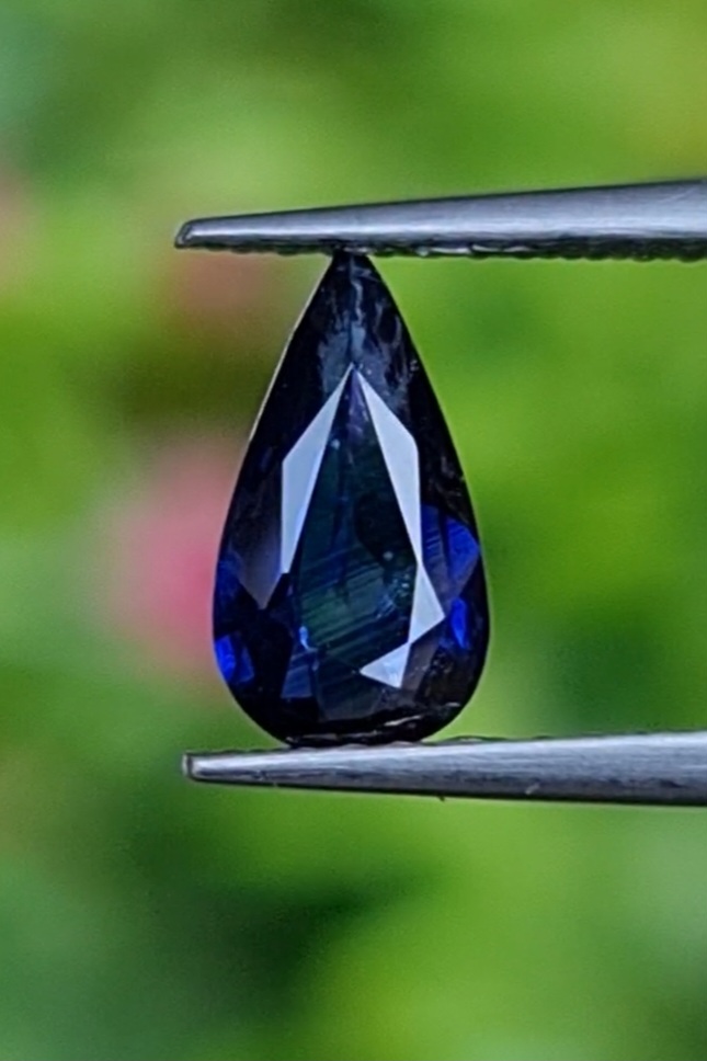 พลอย ไพลิน blue sapphire 0.68 กะรัต (Cts.) เผาเก่า พลอยแท้ อัญมณีมงคลประจําวันเกิด เครื่องประดับพลอย