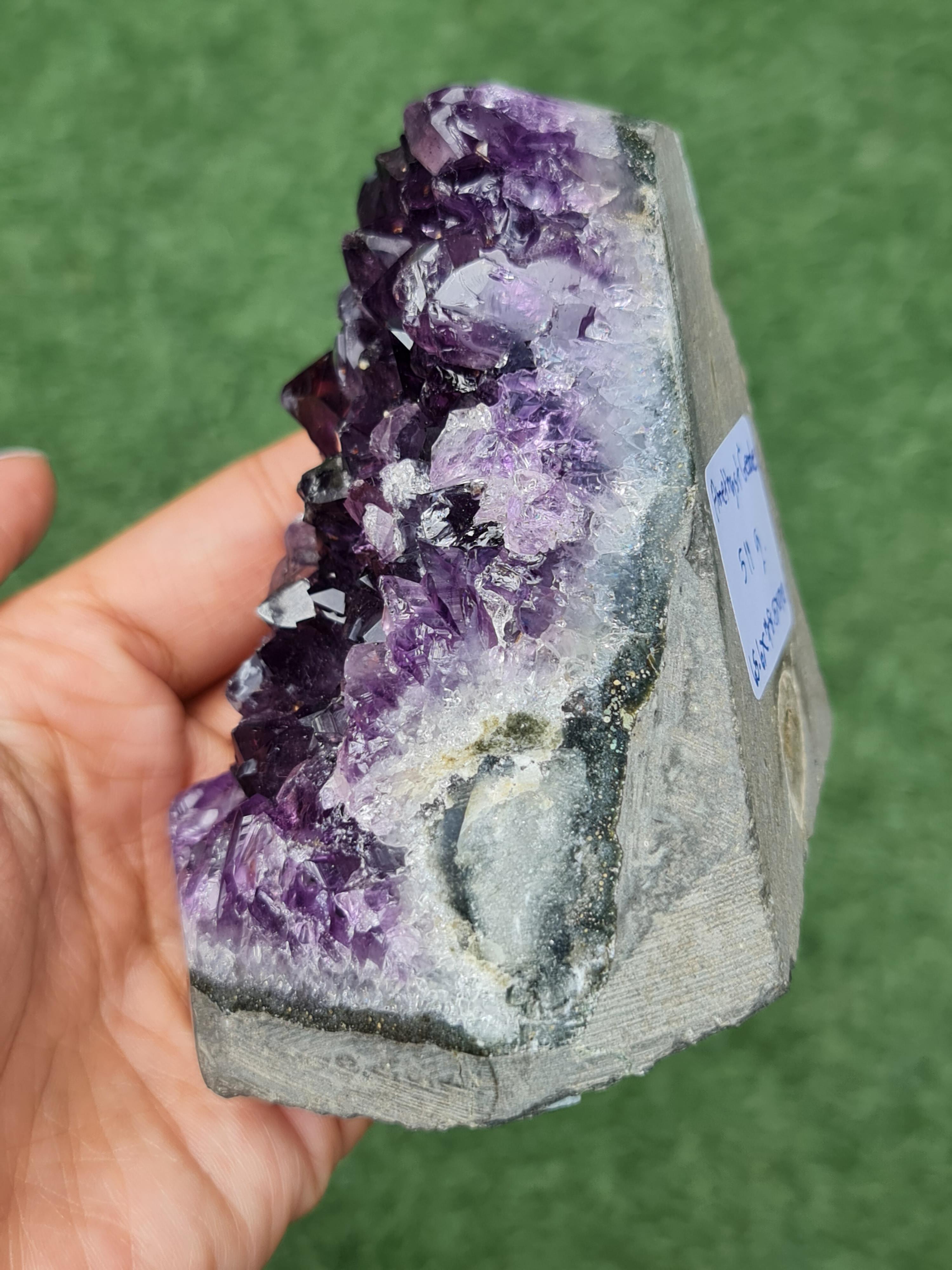ก้อน ผลึก อเมทิส จีโอด Amethyst Geode 511 กรัม (grams.) พลอยแท้ อัญมณีมงคลประจําวันเกิด เครื่องประดับพลอย