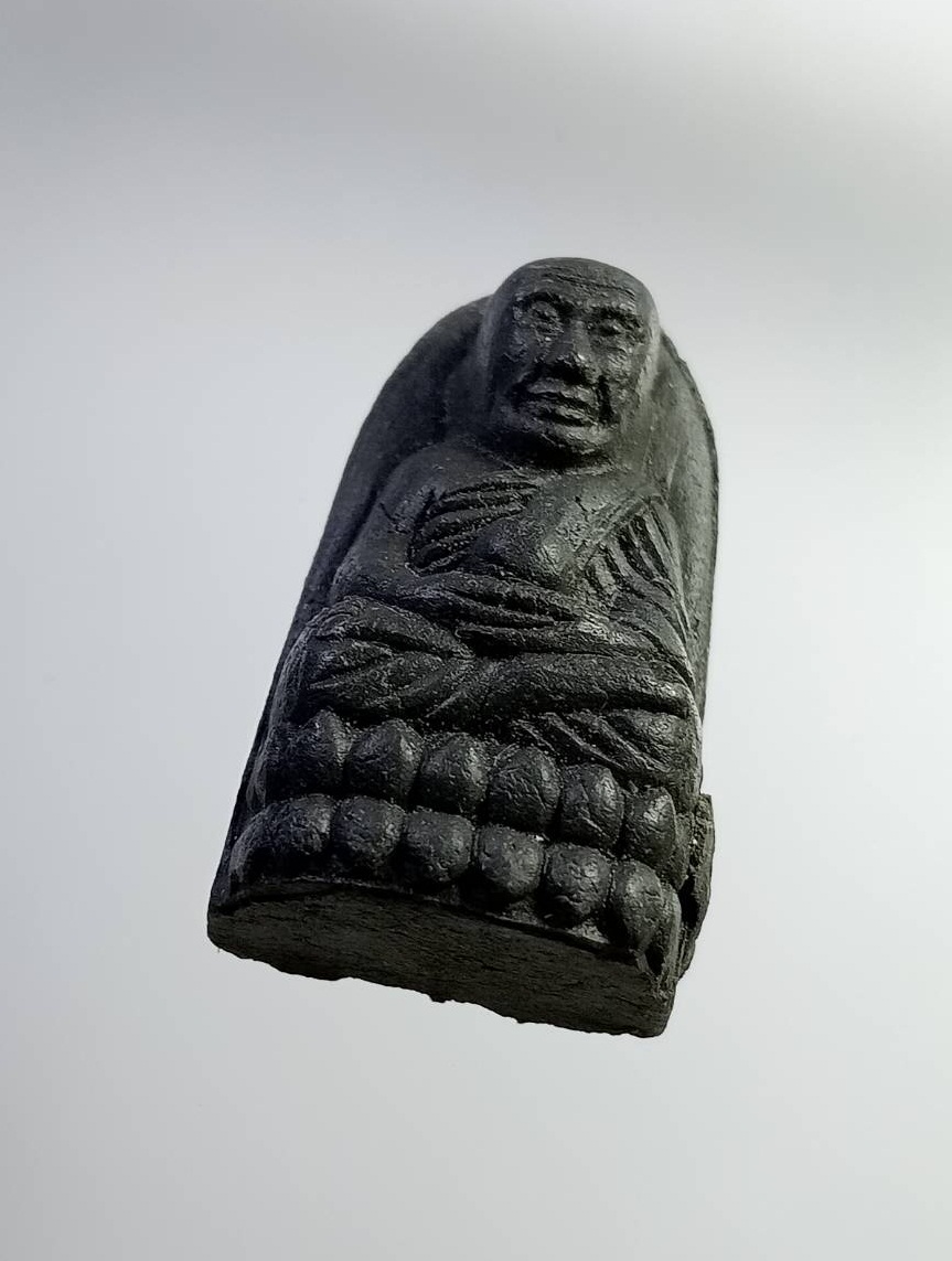 ผ2825 หลวงปู่ทวด เนื้อผงใบลาน พิมพ์ถือลูกแก้วกายสิทธิ์ วัดพะโคะ จ.สงขลา