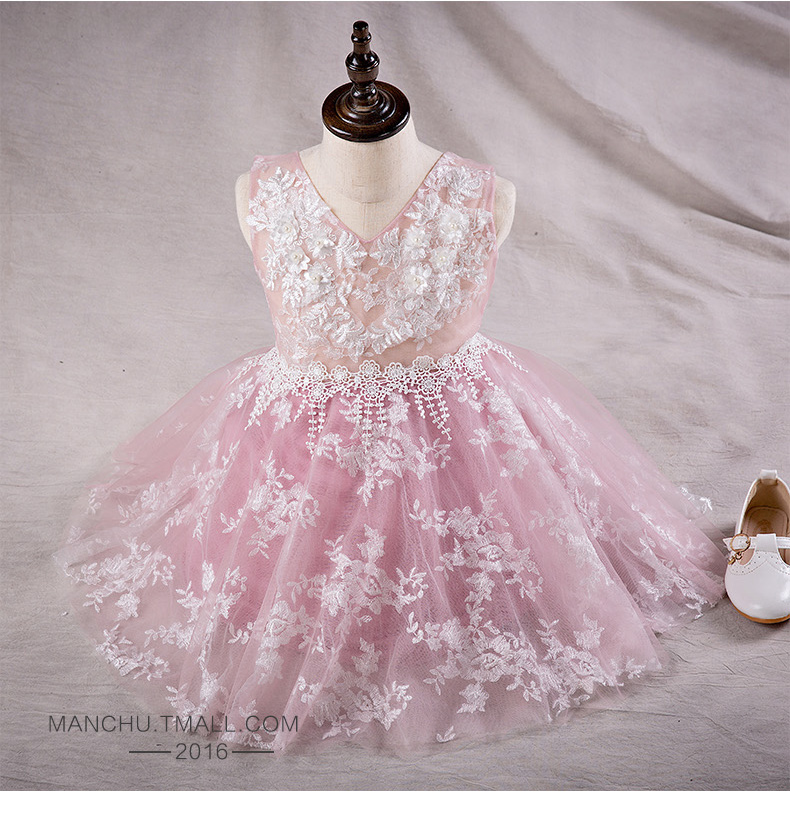 Pre-order ชุดราตรีเด็ก ชุดออกงาน ชุดกระโปรง สไตล์เจ้าหญิง แขนกุด คอวี ผ้าลูกไม้ฉลุ เชือกผูกหลัง