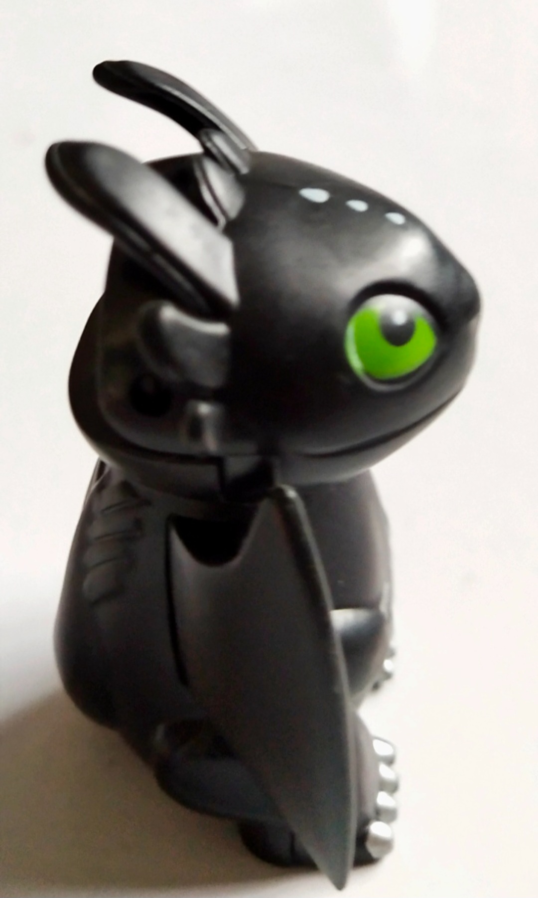 ของเล่น ของสะสม ตุ๊กตาพลาสติก แคแรคเตอร์ จากเรื่อง ไอ้เขี้ยวกุด ตัวขนาดเล็ก เปิดปิดลำตัวที่แบ่งครึ่งซีกได้ ขนาดตามภาพ ขายทั้งชุด4ตัว