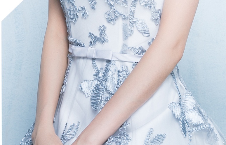 Pre-order ชุดราตรียาวแขนกุด ปักดิ้นเป็นลาย เรียบหรู เชือกผูกหลัง