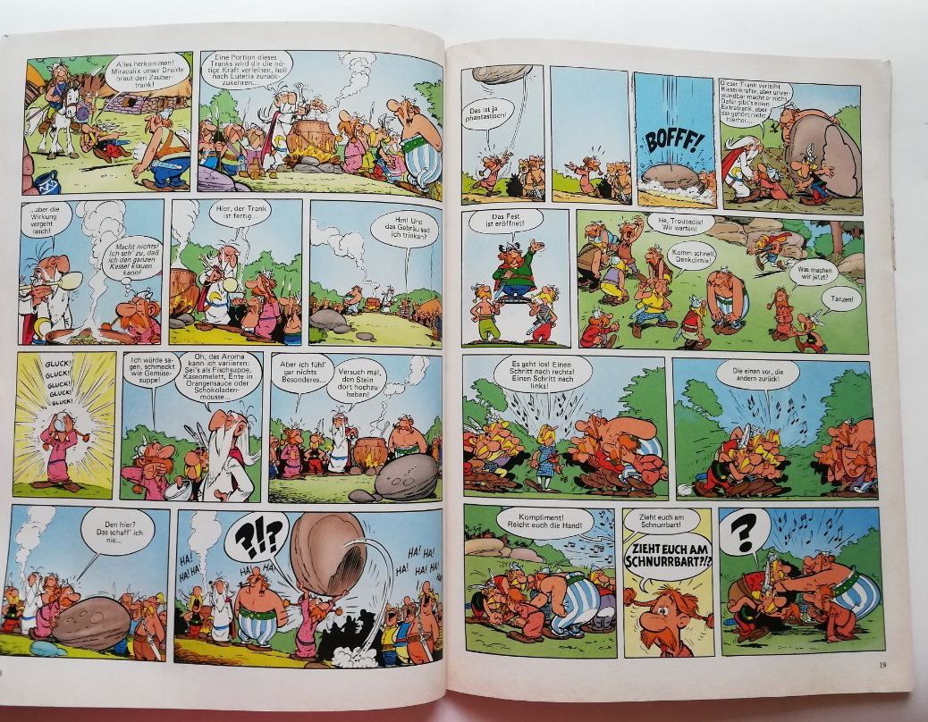 นิตยสารการ์ตูนภาษาเยอรมัน **สภาพเก่าเก็บ มีตำหนิบ้างตามภาพ ,GROSSERpräsentiert: ASTERIX-BAND I, Asterix Der Gallier