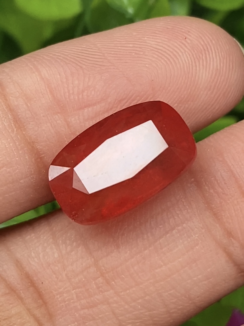 พลอย ซองเจีย แซฟไฟร์ Songea Sapphire 10.57 กะรัต (Cts.) พร้อมใบเซอร์ พลอยแท้ อัญมณีมงคลประจําวันเกิด เครื่องประดับพลอย