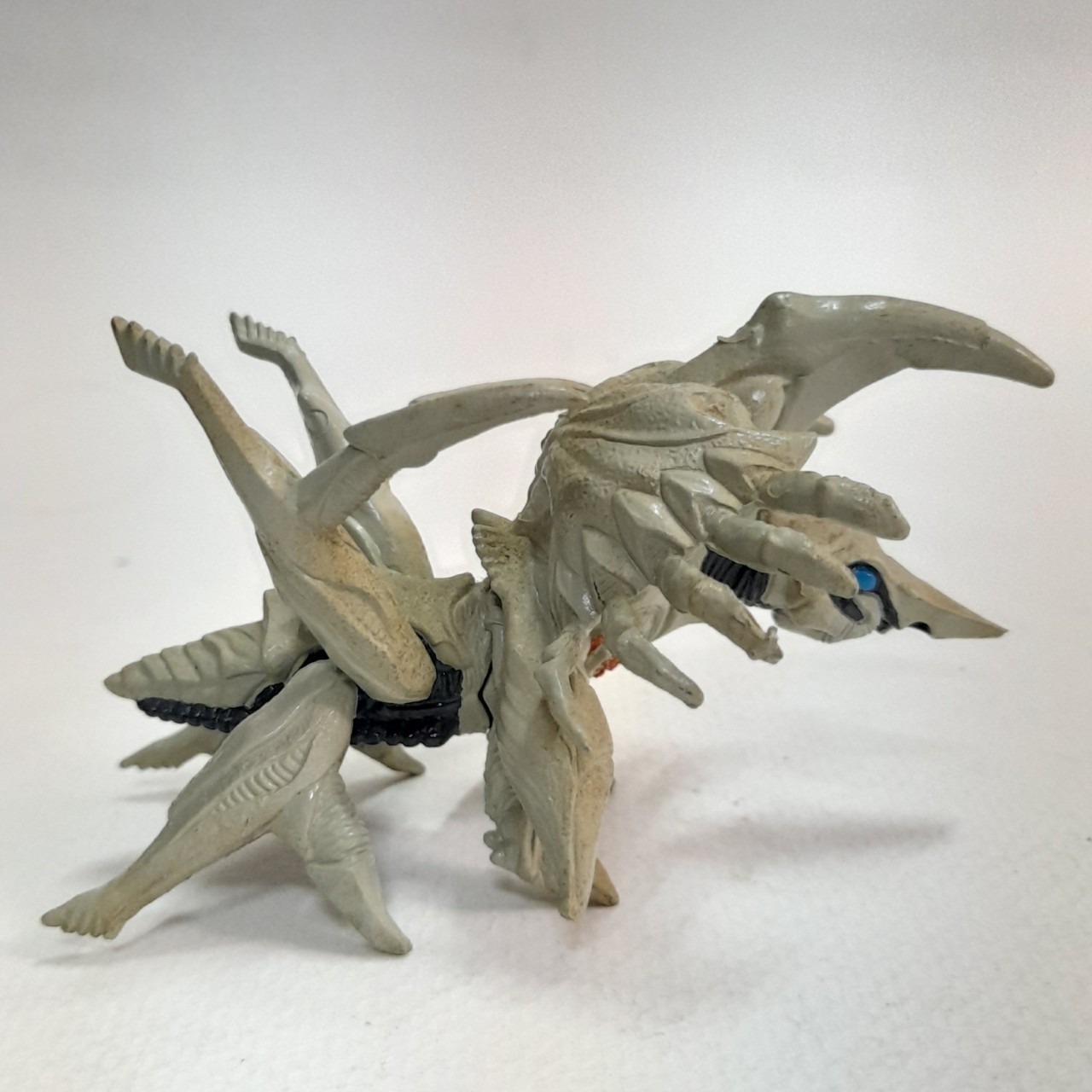 มีหลายภาพ,กาชาปอง 3 นิ้ว ขนาดตามรูป สัตว์ประหลาด ลีเจี้ยน จาก กาเมร่า มือสองสภาพดี หายากไม่พบบ่อย