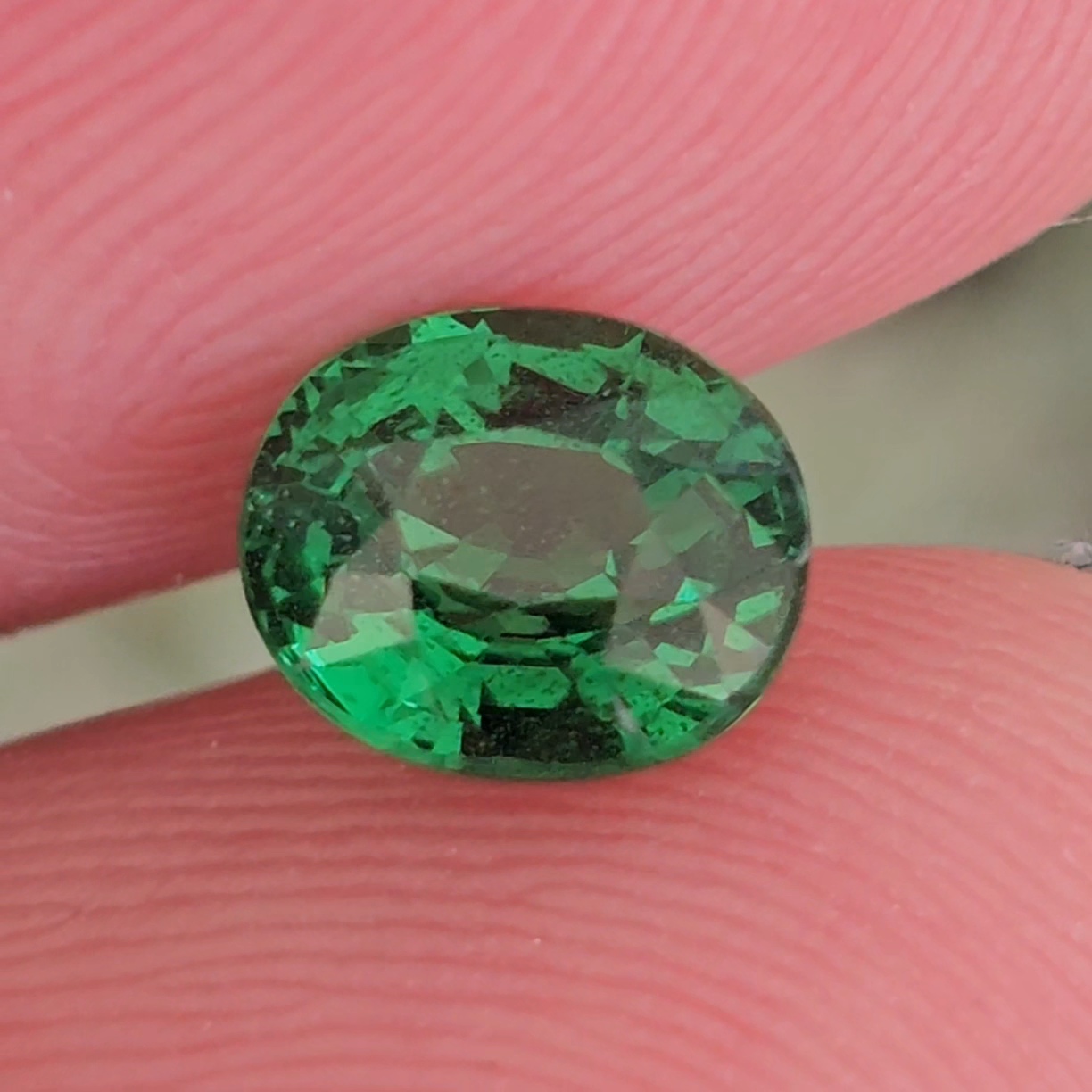พลอย ซาโวไรท์ Tsavorite Garnet 1.26 กะรัต (Cts.) ดิบ Unheated พร้อมใบเซอร์ อัญมณีมงคลประจําวันเกิด เครื่องประดับพลอย