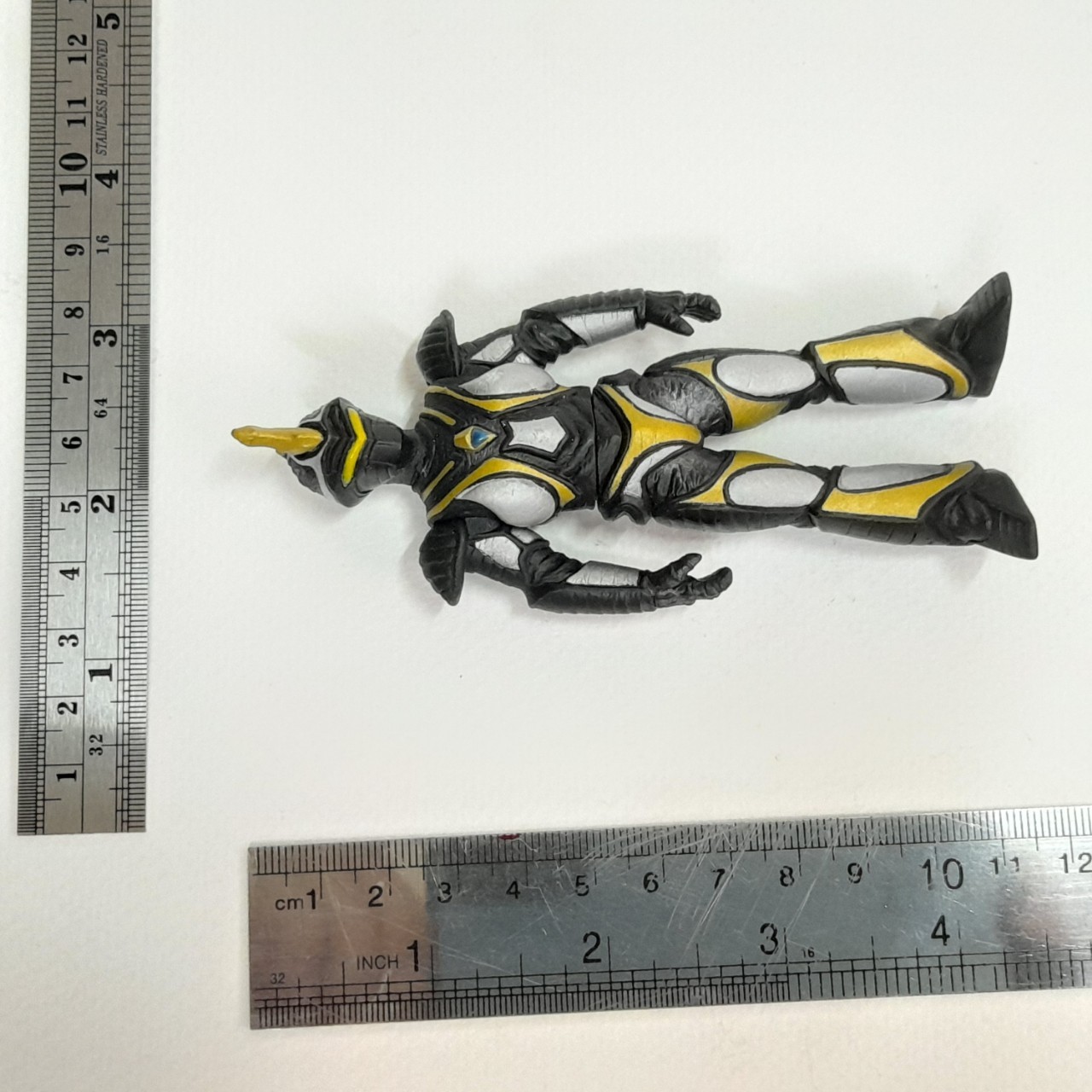 ซอฟ 4-4.5นิ้ว หุ่นสัตว์ประหลาดอะรุกิวรอส ศัตรูอุลตร้าแมนไกอา ขนาดตามรูป มือสองสภาพดี มีรอยบ้าง ค่อนข้างหายาก