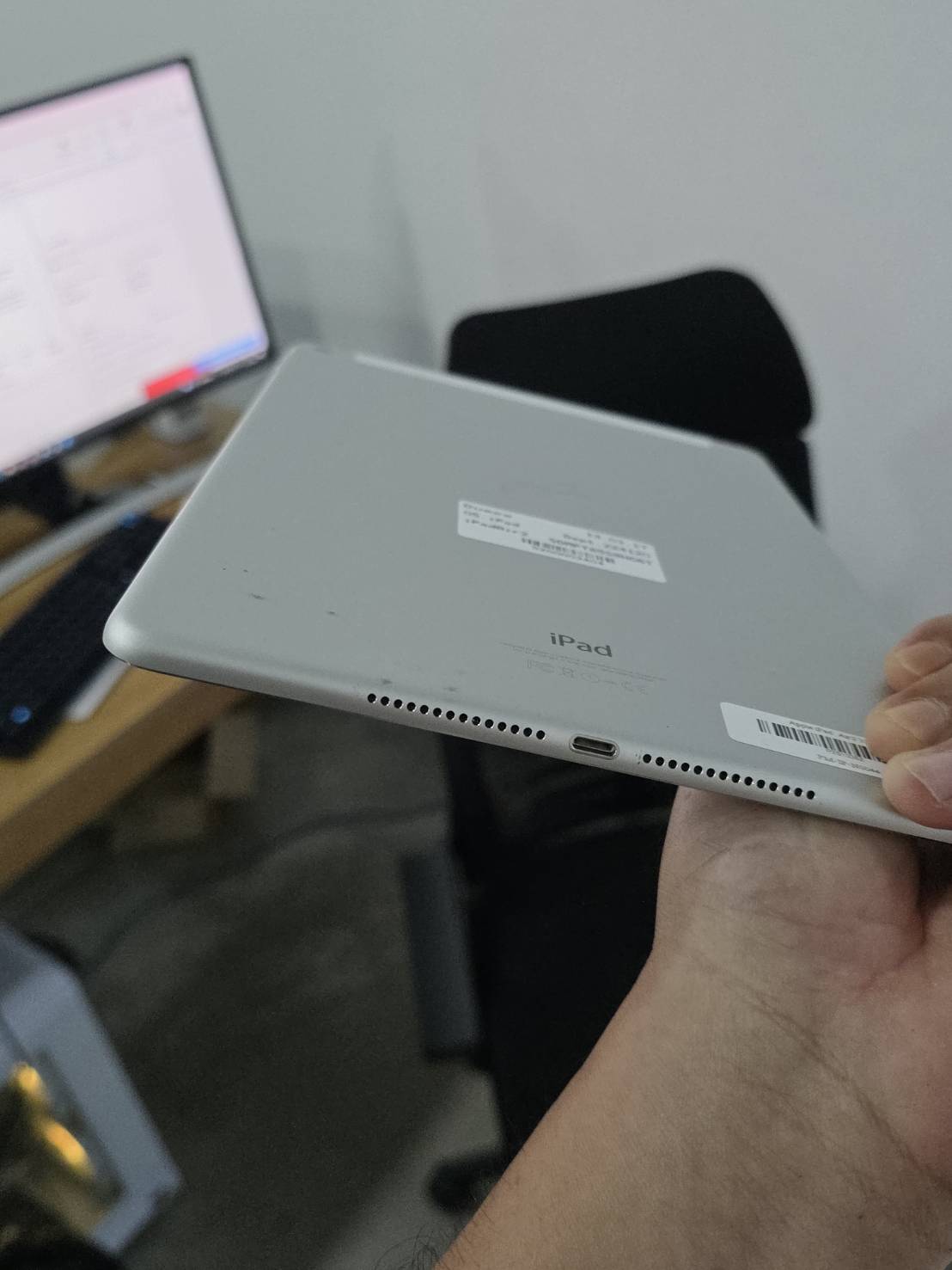 Apple iPad Air2 32GB ใช้งานปกติมีกล่อง ไม่มีสายชาตร์