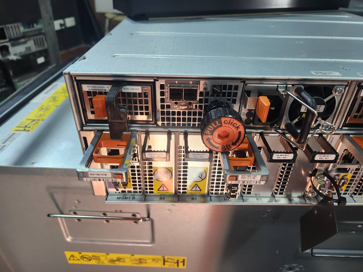 Storage Server Dell emc2 vnx 5200 SAS 600 10K x 25ลูก สภาพดีมาก