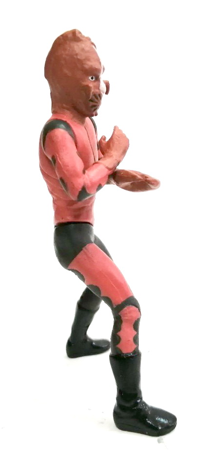 กาชาปอง HG SERIES ชุดสัตว์ประหลาดจากเรื่องคาเมนไรเดอร์1 Masked Rider 1 หรือ ไอ้มดแดงอาละวาด ตัวนี้คือ ซาโซริ โอโตโก(มนุษย์แมงป่อง) จากภาพยนตร์ ตอนที่ 4 ขนาดสูงราว 10 ซม.