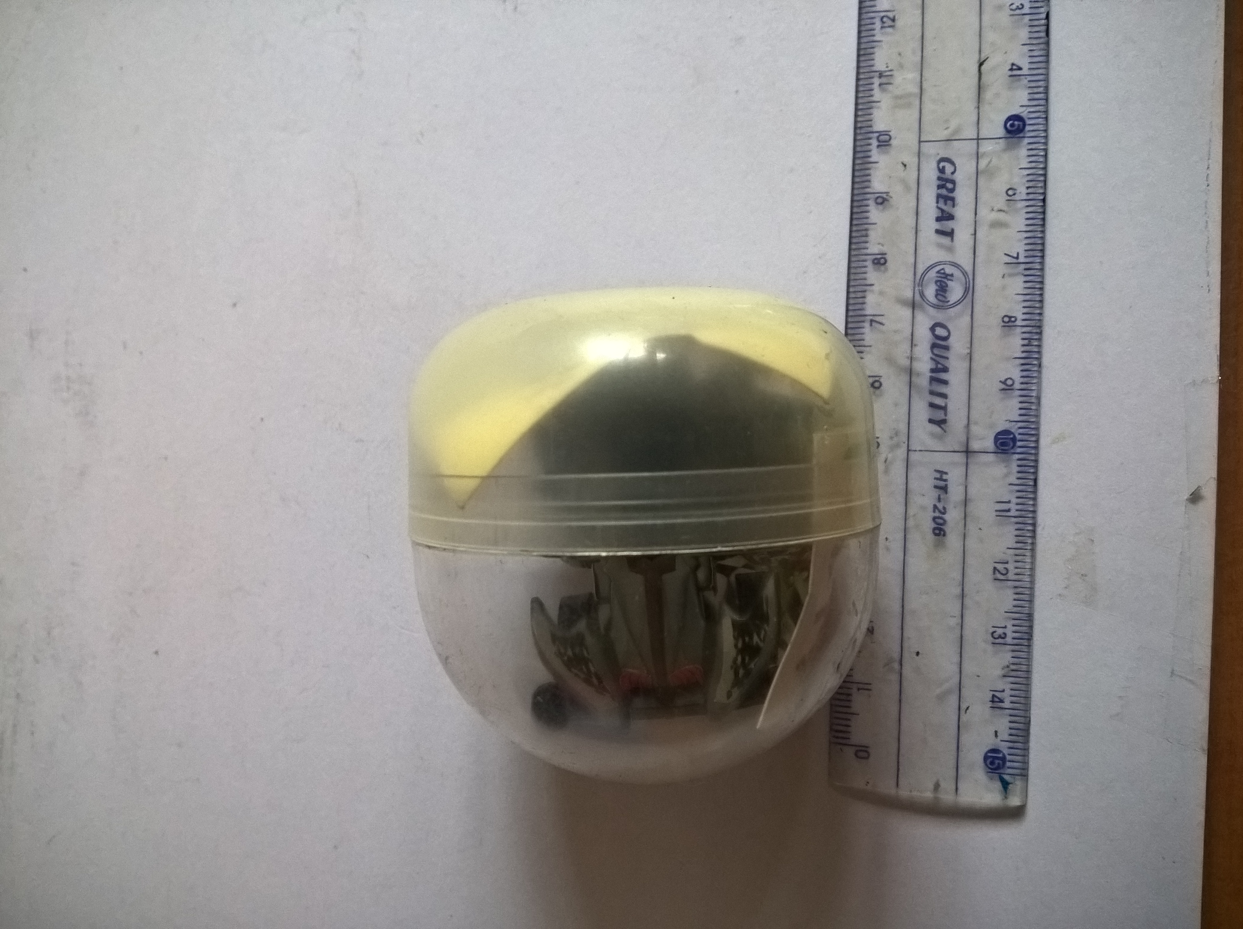 โมเดลรถแข่งในแคปซูล สีเทา ขนาดประมาณ 5.5 cm. pull back ของสะสมเก่า จาก 7-11