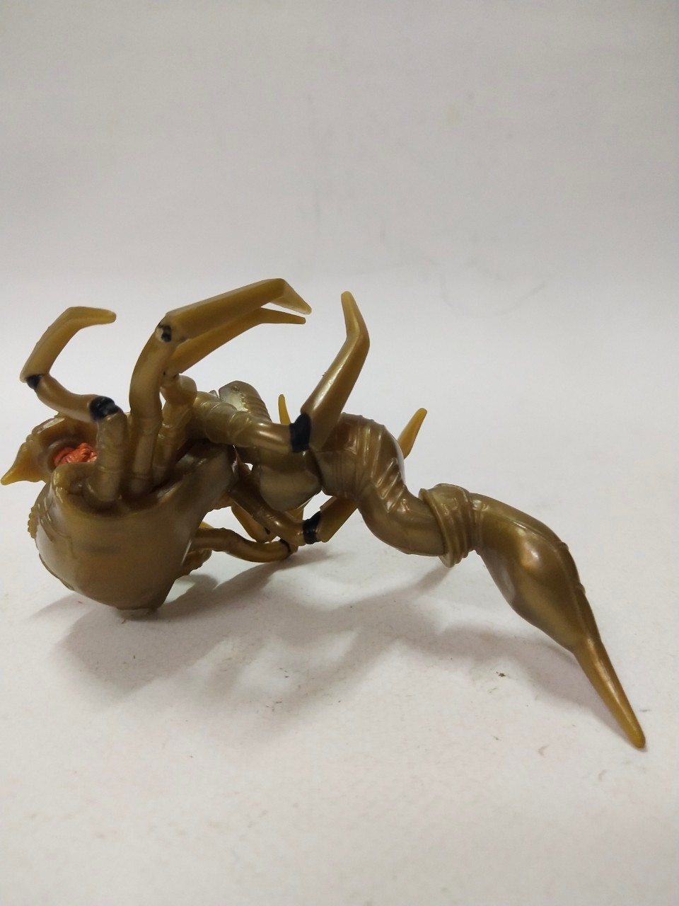 ฟิกเกอร์พลาสติก/ยางตัน เอเลียนซ์ ควีนส์ เบ็นเท็น (Alien queen ben10 ) มือสองสภาพดี ขนาดตามรูป