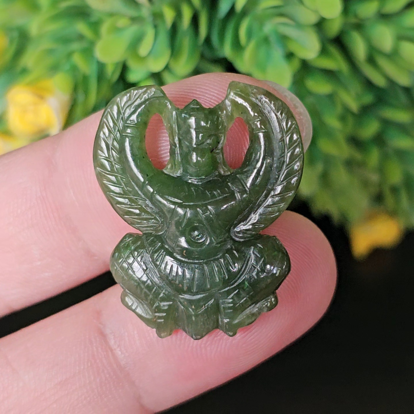 หยกแกะสลัก ครุฑ เนฟไฟรต์ (Nephrite jadeite)