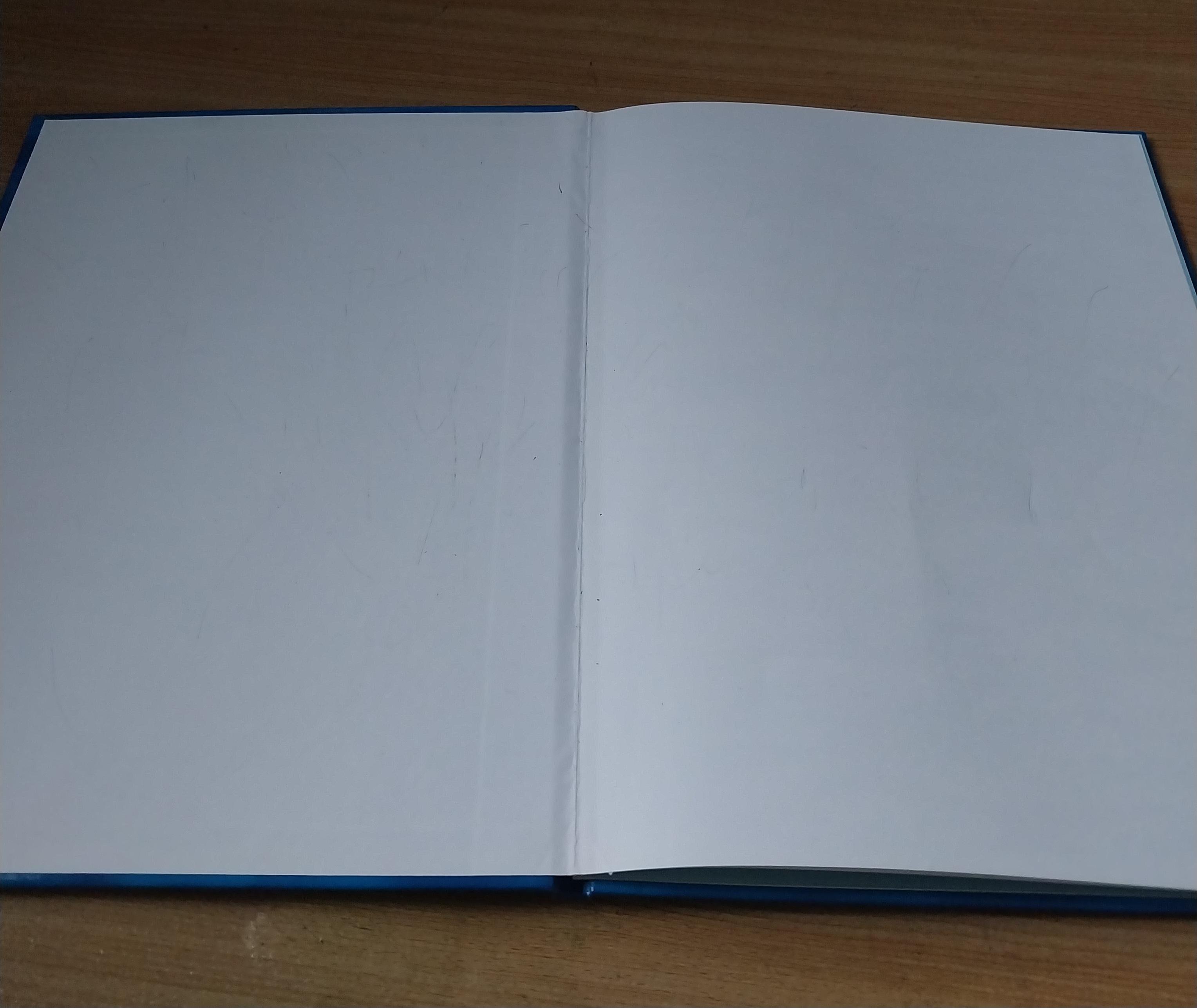 ***มีตำหนิ มีรอยเขียนด้วยดินสอที่หน้าเปิด และปากกาที่หน้าปิดมีหลายภาพ Magic English เรียนภาษาอังกฤษกับดิสนีย์ ปก สโนไวท์ ตอน กลางวันกับกลางคืน หนังสือปกแข็งจาก Grolier International. ภาษาอังกฤษ-ไทย