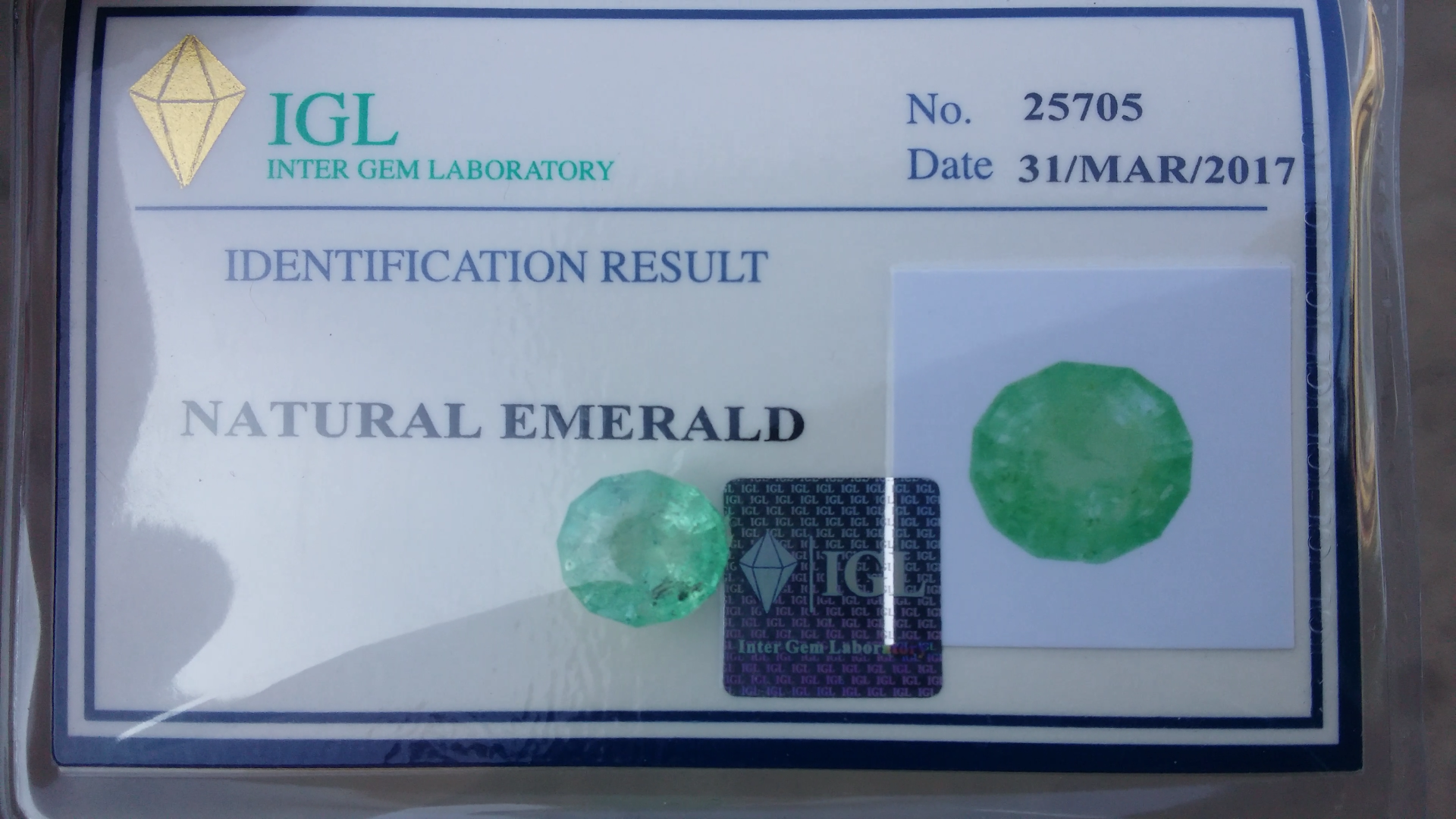 พลอย มรกต โคลัมเบีย Colombian Emerald 4.509 กะรัต (Cts.) พร้อมใบเซอร์ พลอยแท้ อัญมณีมงคลประจําวันเกิด เครื่องประดับพลอย