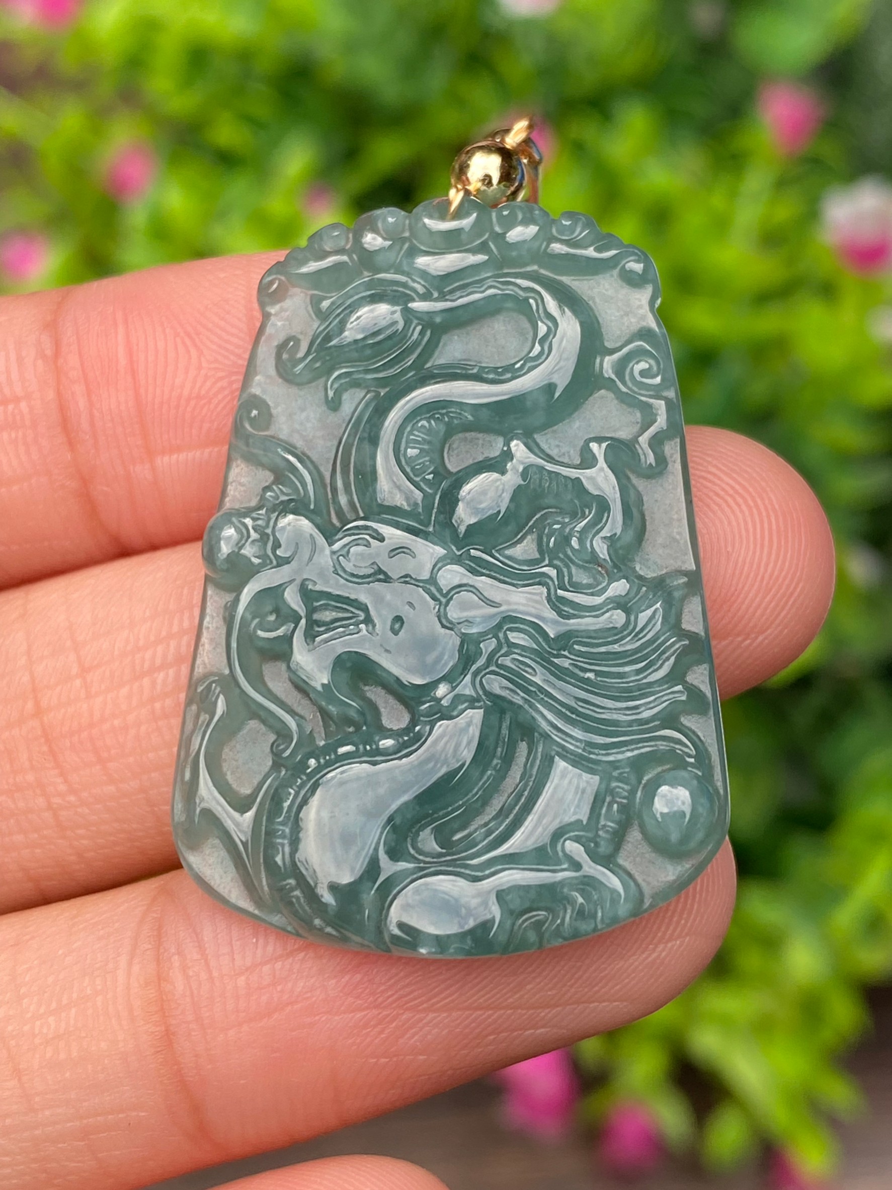 หยก พม่า แท้ จี้หยก (Burmese jadeite) แกะสลักมังกร 44.17 กะรัต (Cts.) หยกแท้ อัญมณีมงคลประจําวันเกิด เครื่องประดับหยก
