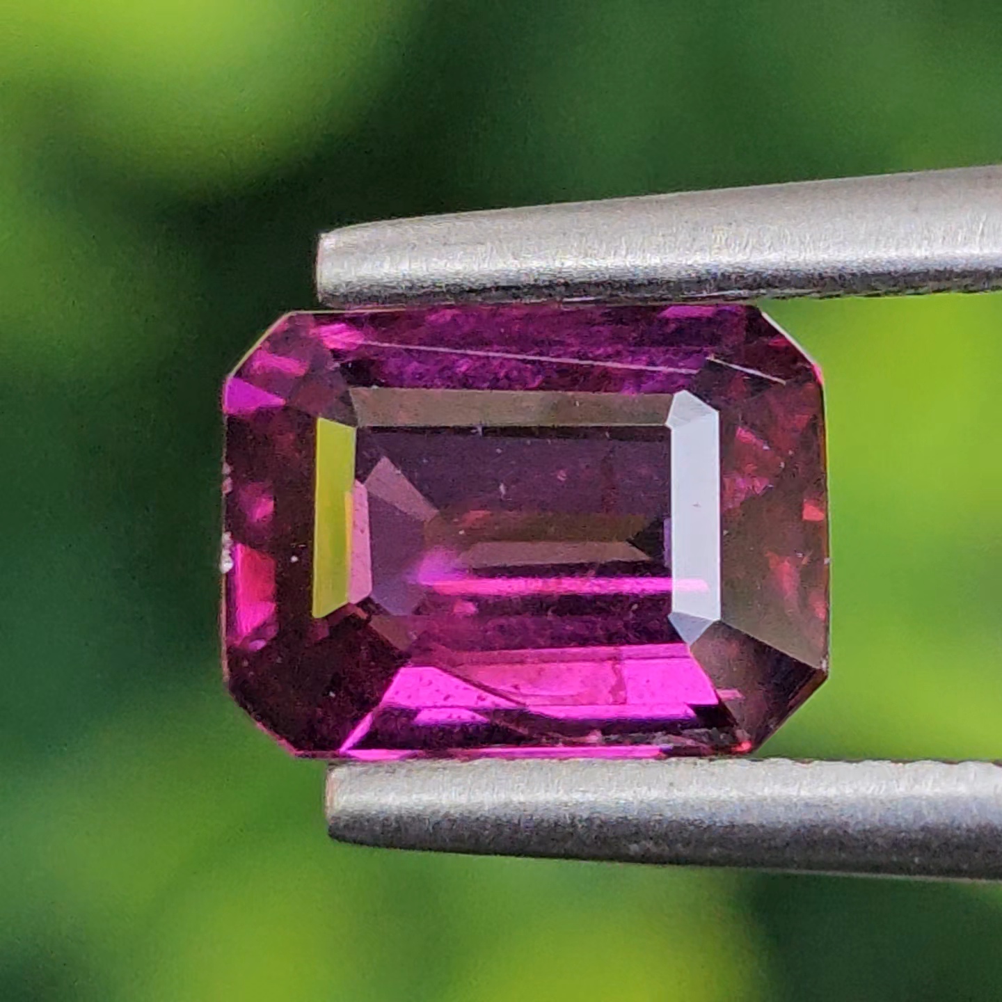 พลอย อุมบาไลต์ การ์เน็ต Umbalite Garnet 1.26 กะรัต (Cts.) ดิบ Unheated ลอยแท้ อัญมณีมงคลประจําวันเกิด เครื่องประดับพลอย