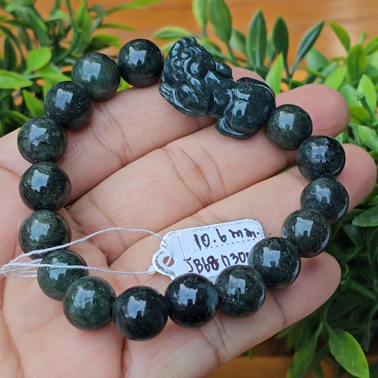 JB6803005 หยก พม่า แท้ Jade กำไล ปี่เซียะ ประคำหยก 10.6 มม. (Jadeite Beads Bracelet) พม่า (Myanmar)