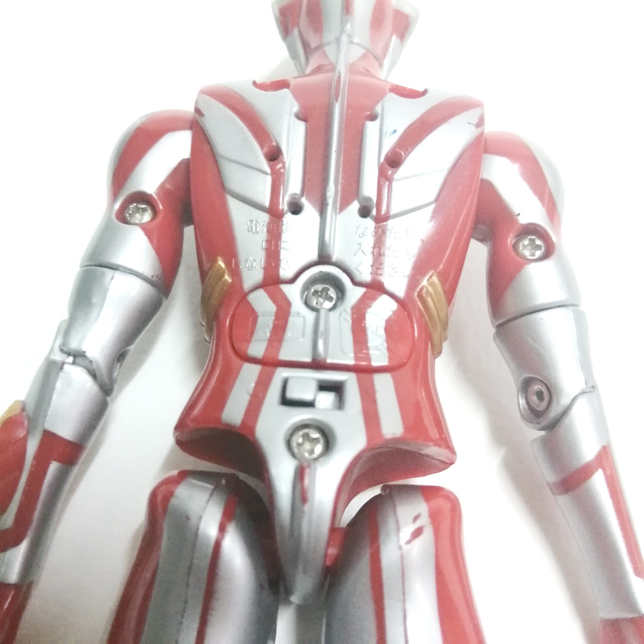 งานจุดขยับ อุลตร้าแมนเมบิอุส รีแอค 6.5-7นิ้ว จุดขยับและขนาดตามภาพ ข้อต่อไม่หลวม สภาพดี มีรอยบ้าง ระบบเสียงปกติเสียงค่อยนิดนึง