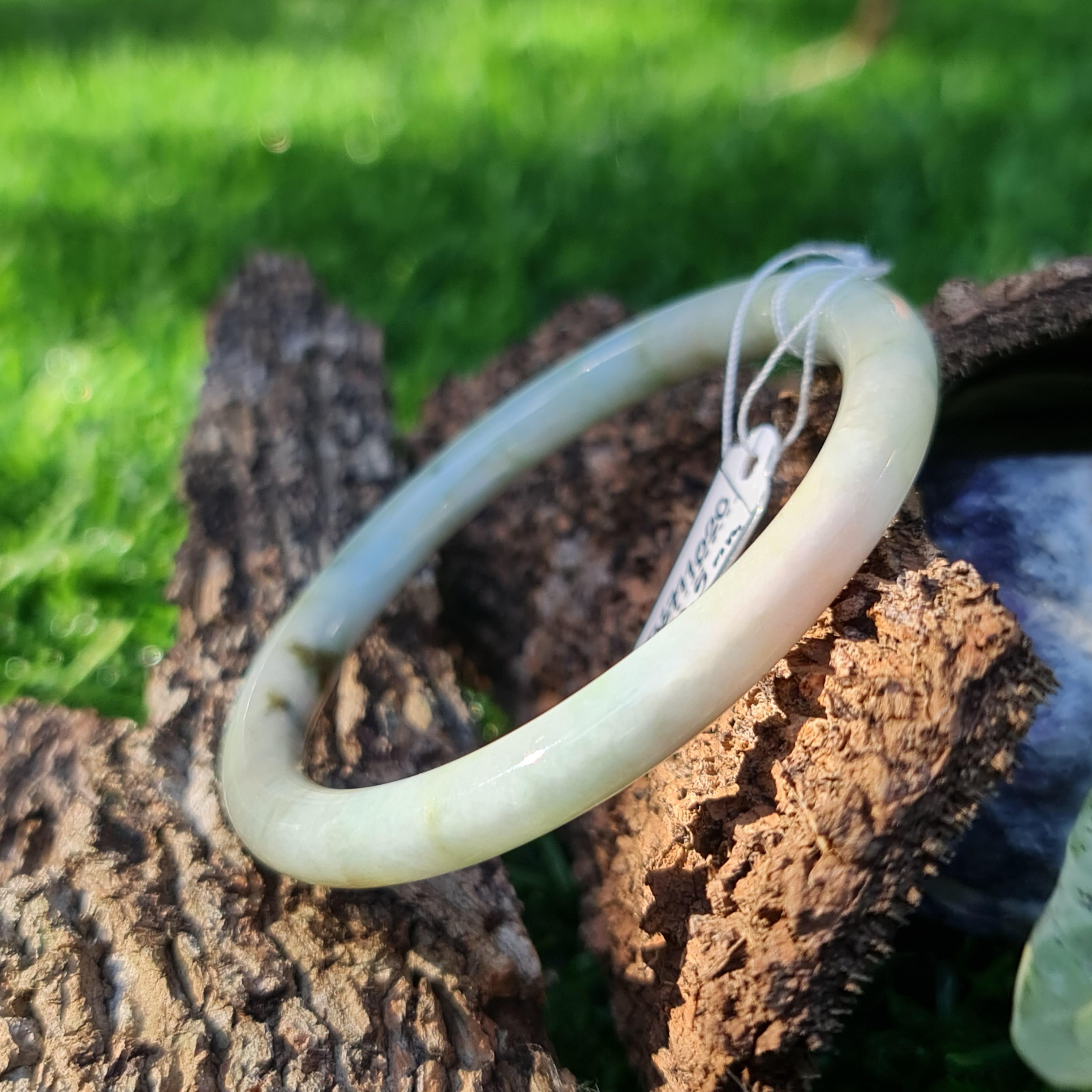 JB6711020 หยก พม่า แท้ Jade กำไลหยก (Jadeite bracelet) พม่า (Myanmar) 50.5 มม.