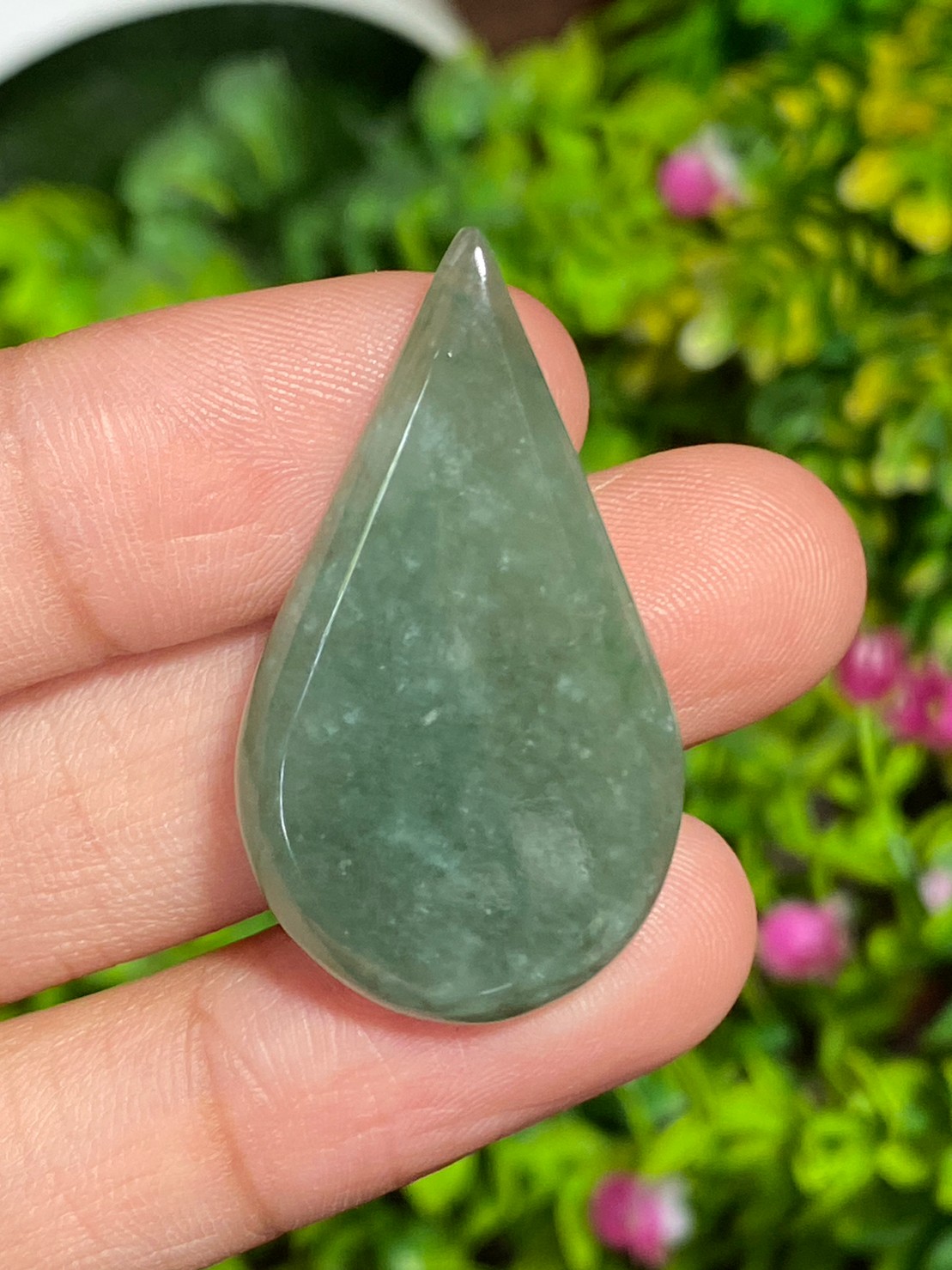 หยกพม่าเจียรนัย (Burmese jade ) 31.19 กะรัต หยกพม่า (jadeite)