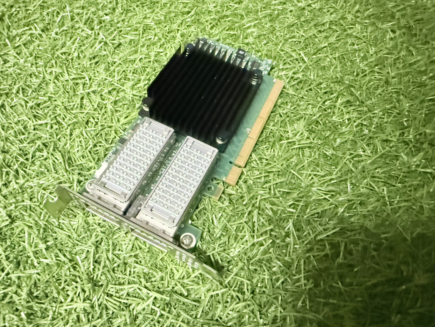 สำหรับ Server CB194A- Connect-IB FDR Infiniband 56Gb/s 2Port Adapter CB194A มี 4 ใบ