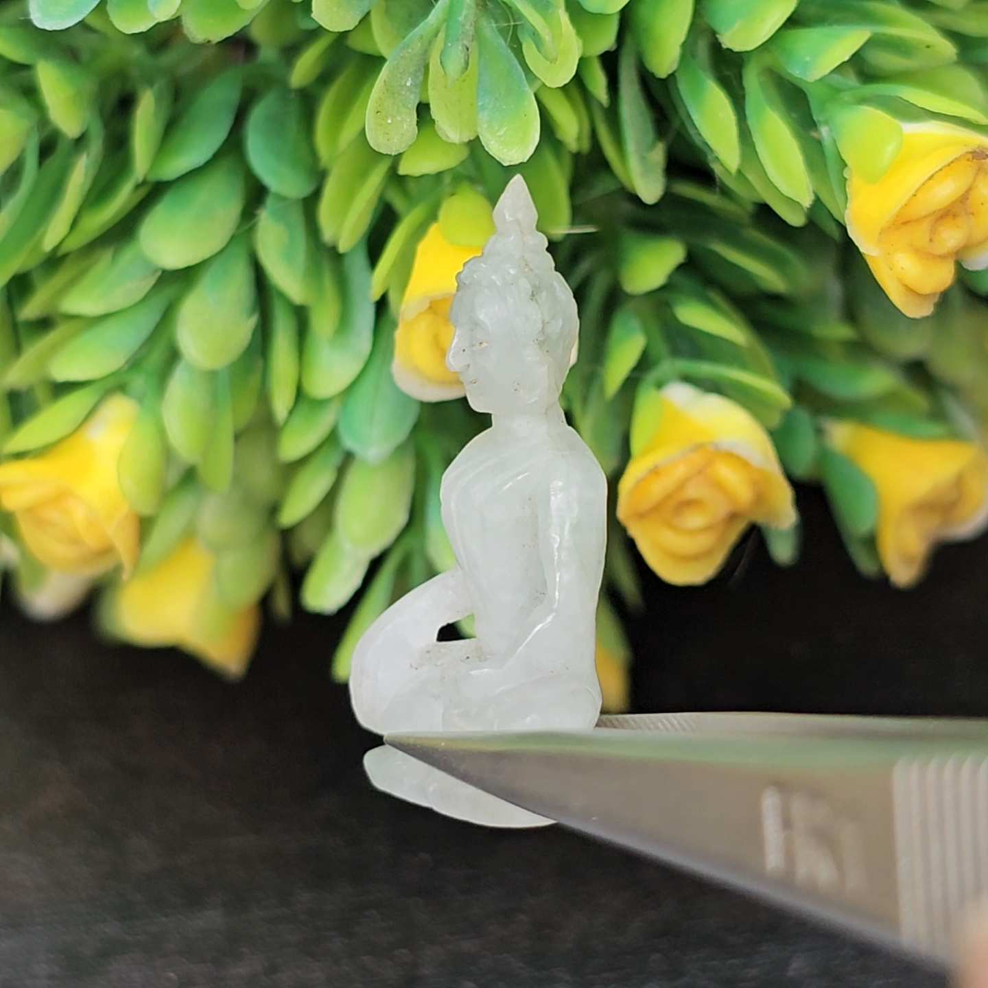 หยก แกะสลัก รูป พระ (Burmese jadeite) 23.34 กะรัต (cts.) หยก พม่า แท้