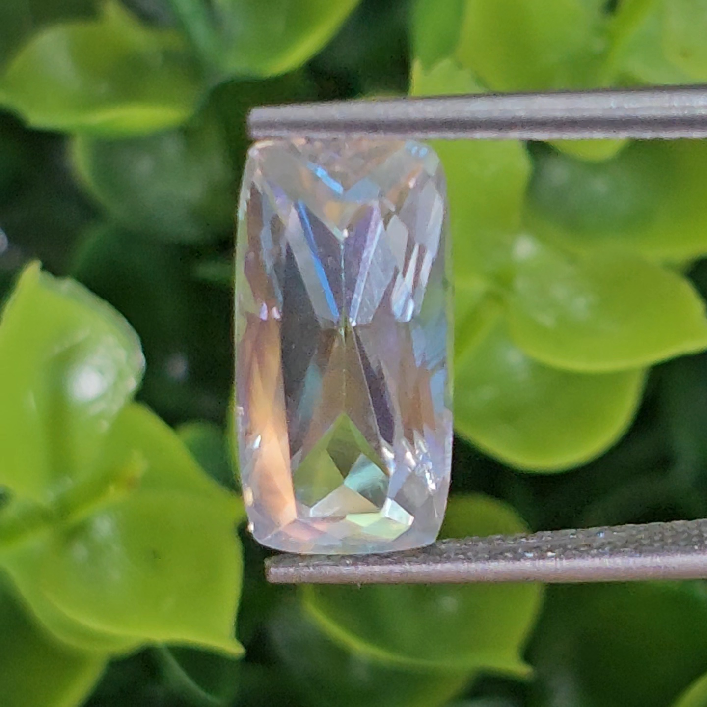 พลอย มูนสโตน เรนโบว์ Rainbow Moonstone 5.53 กะรัต (cts.) พลอยแท้ อัญมณีมงคลประจําวันเกิด เครื่องประดับพลอย