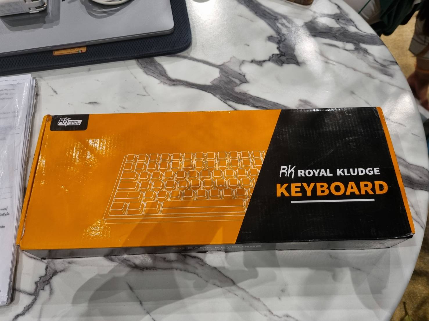 WIRELESS KEYBOARD (คีย์บอร์ดไร้สาย) ROYAL KLUDGE RK100 (WHITE) (RK BLUE SWITCH - RGB LED - EN/TH)