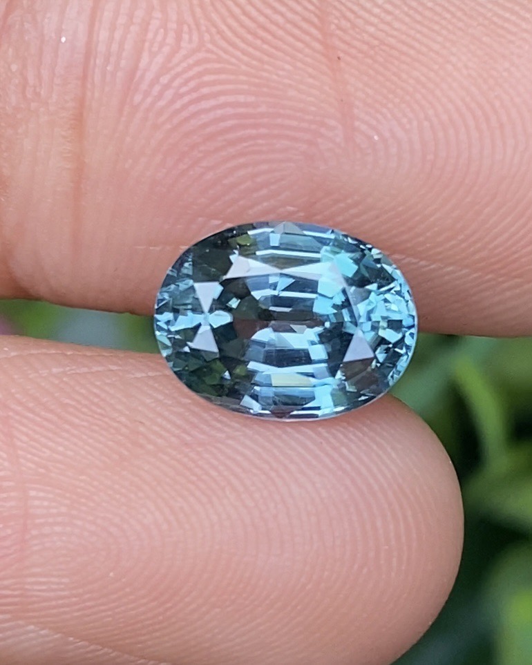 พลอย เพทาย (Zircon) 3.49 กะรัต (Cts.) พลอยแท้ อัญมณีมงคลประจําวันเกิด เครื่องประดับพลอย