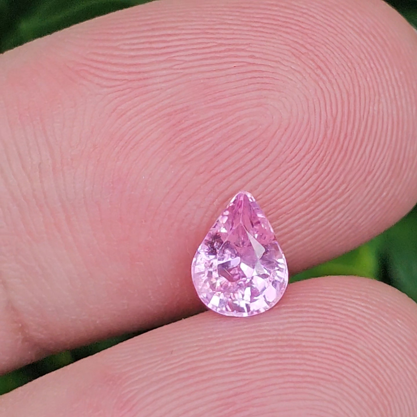 พลอย ชมพู พิ้ง แซฟไฟร์ Pink Sapphire 1.15 กะรัต (Cts.) พร้อมใบเซอร์ พลอยแท้ อัญมณีมงคลประจําวันเกิด เครื่องประดับพลอย