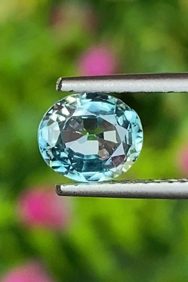 พลอย เพทาย Natural Zircon 1.32 กะรัต (Cts.) พลอยแท้อัญมณีมงคล ประจําวันเกิด เครื่องประดับพลอย