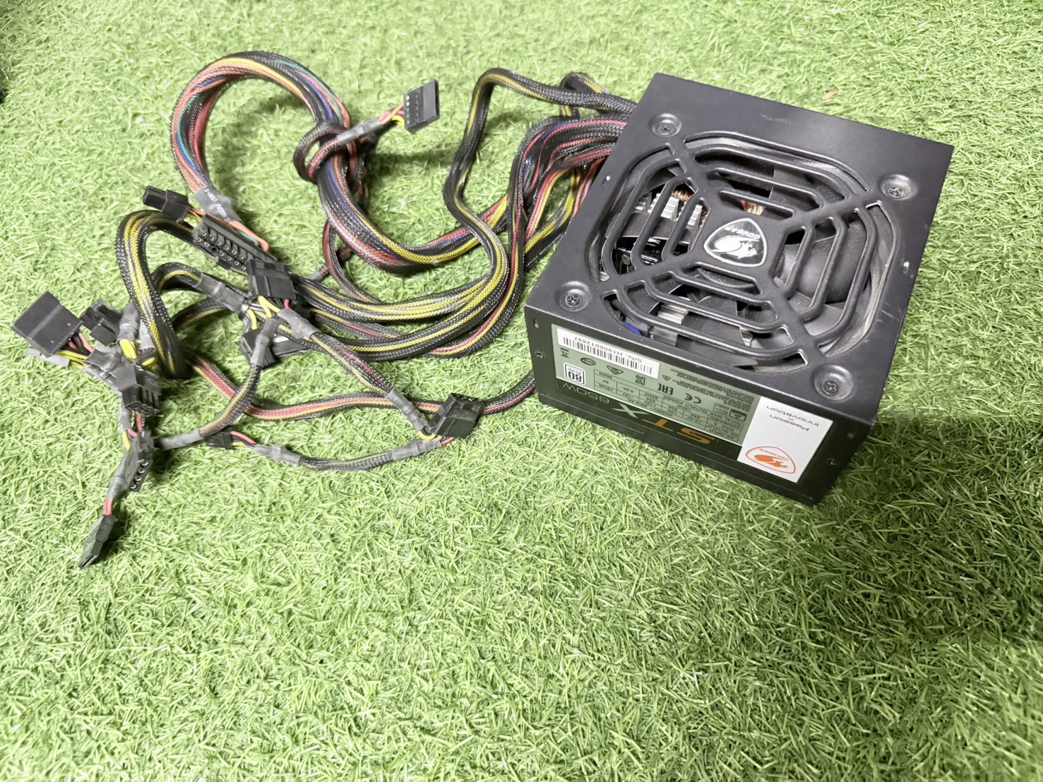 Cougar 650 Watt STX (80+) สายตามรูป