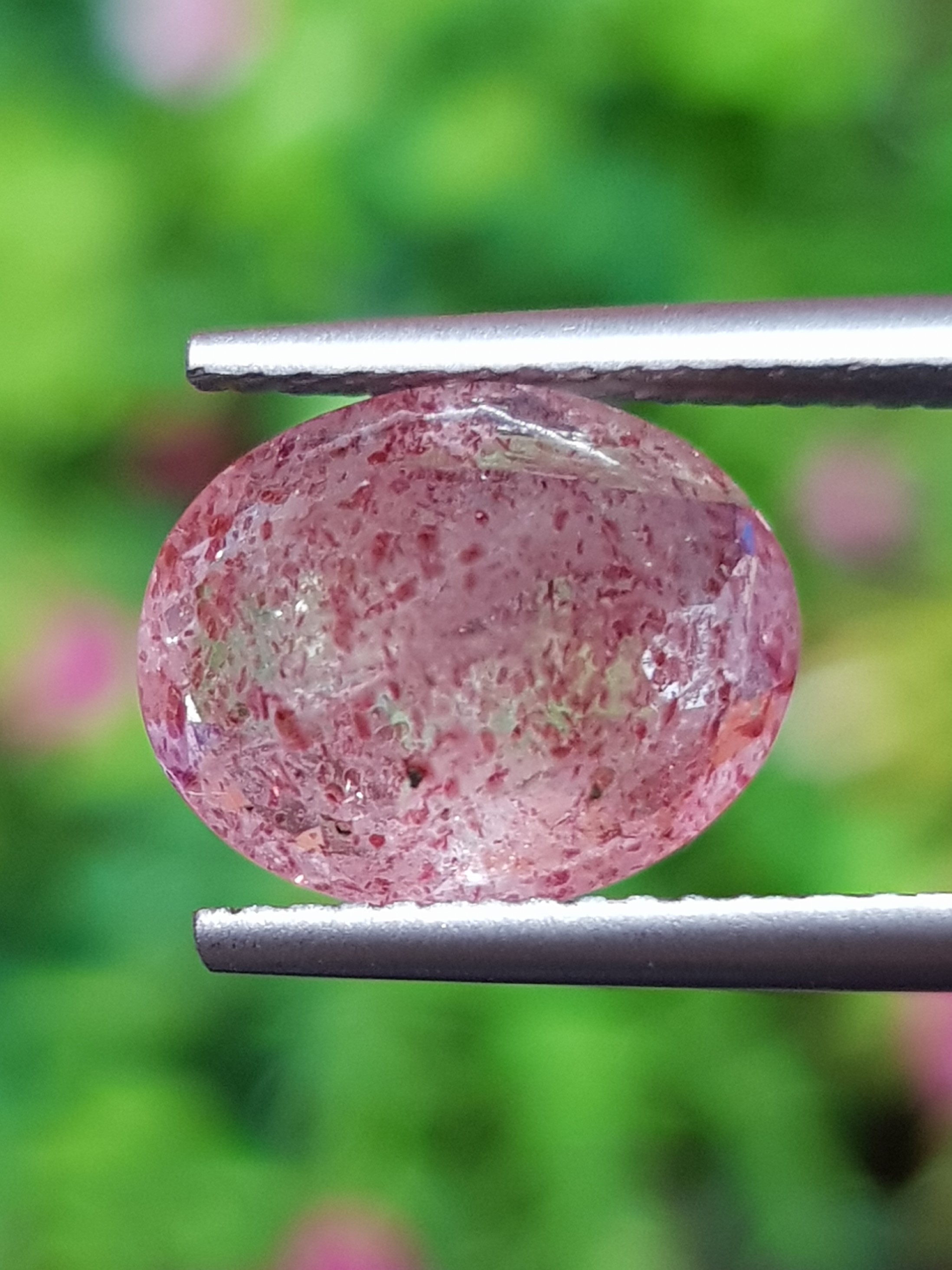 พลอย สตอเบอรี่ ควอตซ์ Strawberry Quartz 3.58 กะรัต (Cts.) พลอยแท้ อัญมณีมงคลประจําวันเกิด เครื่องประดับพลอย