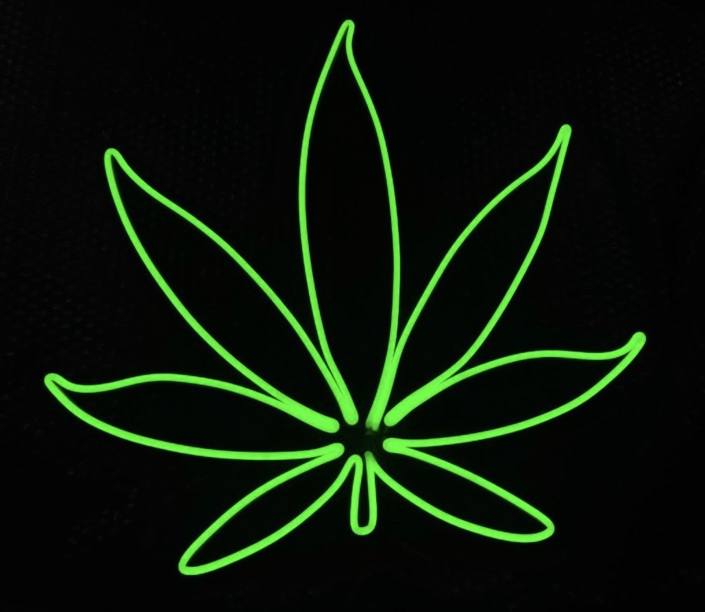 ป้ายไฟนีออนดัดled flex ป้ายไฟตกแต่งร้าน รูปใบกัญชา ขนาด 50x50cm
