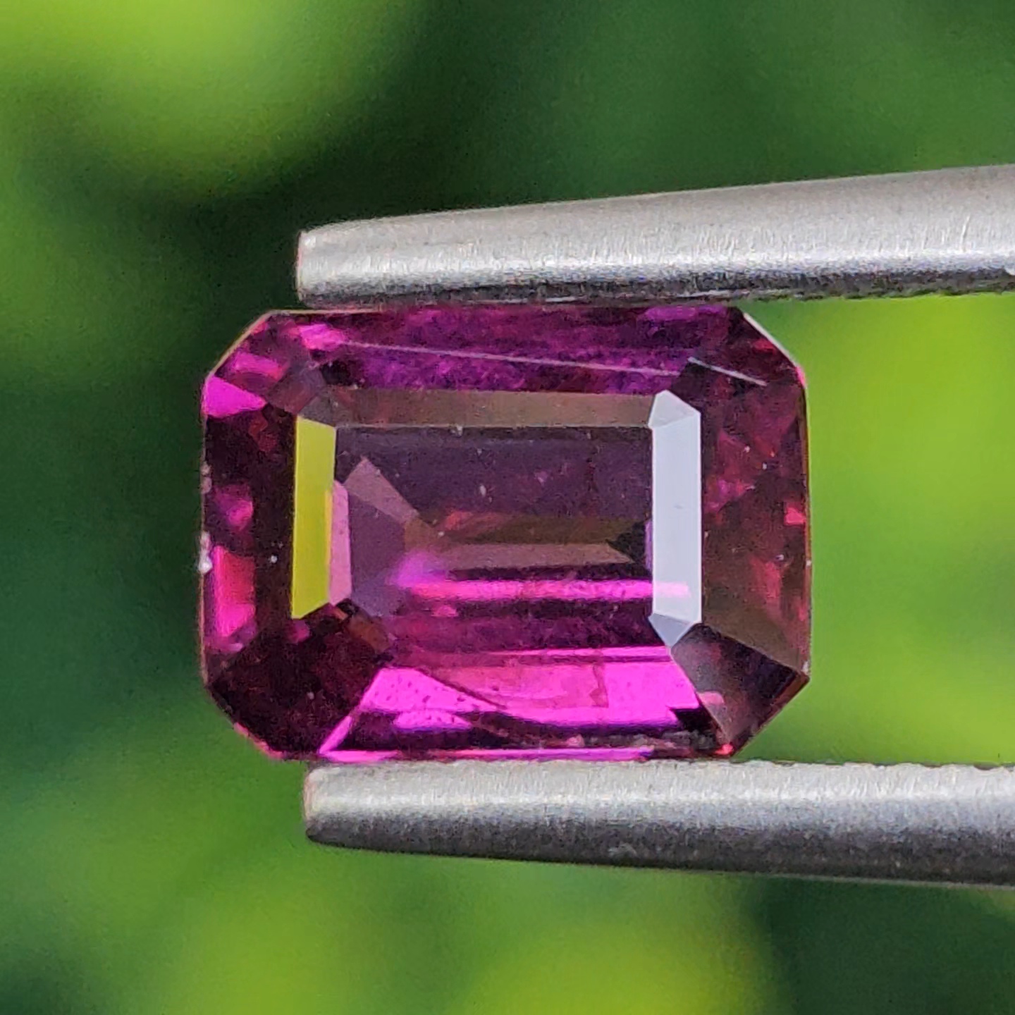 พลอย อุมบาไลต์ การ์เน็ต Umbalite Garnet 1.26 กะรัต (Cts.) ดิบ Unheated ลอยแท้ อัญมณีมงคลประจําวันเกิด เครื่องประดับพลอย