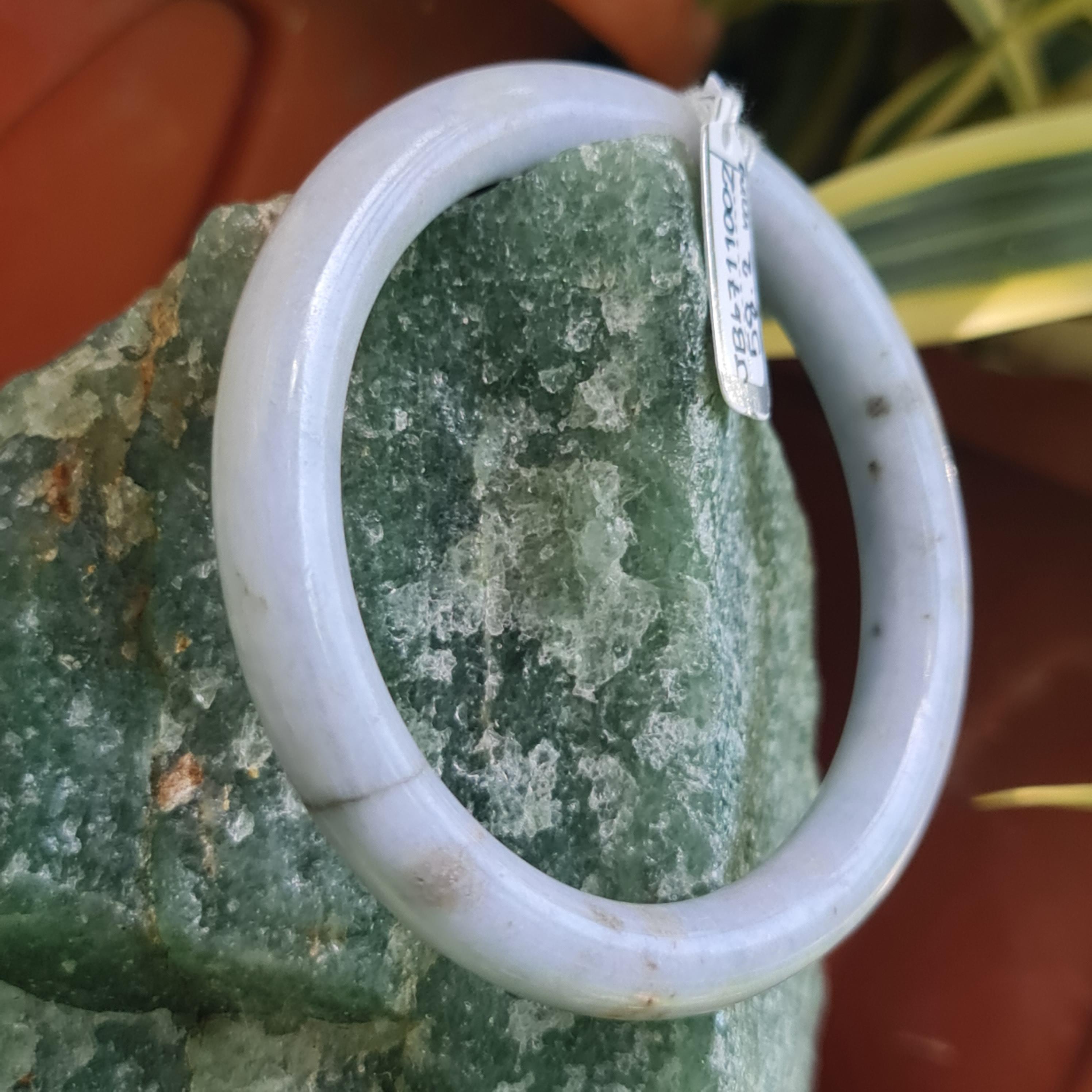 JB6711002 หยก พม่า แท้ Jade กำไลหยก 58.2 มม. (Jadeite bracelet) พม่า (Myanmar)