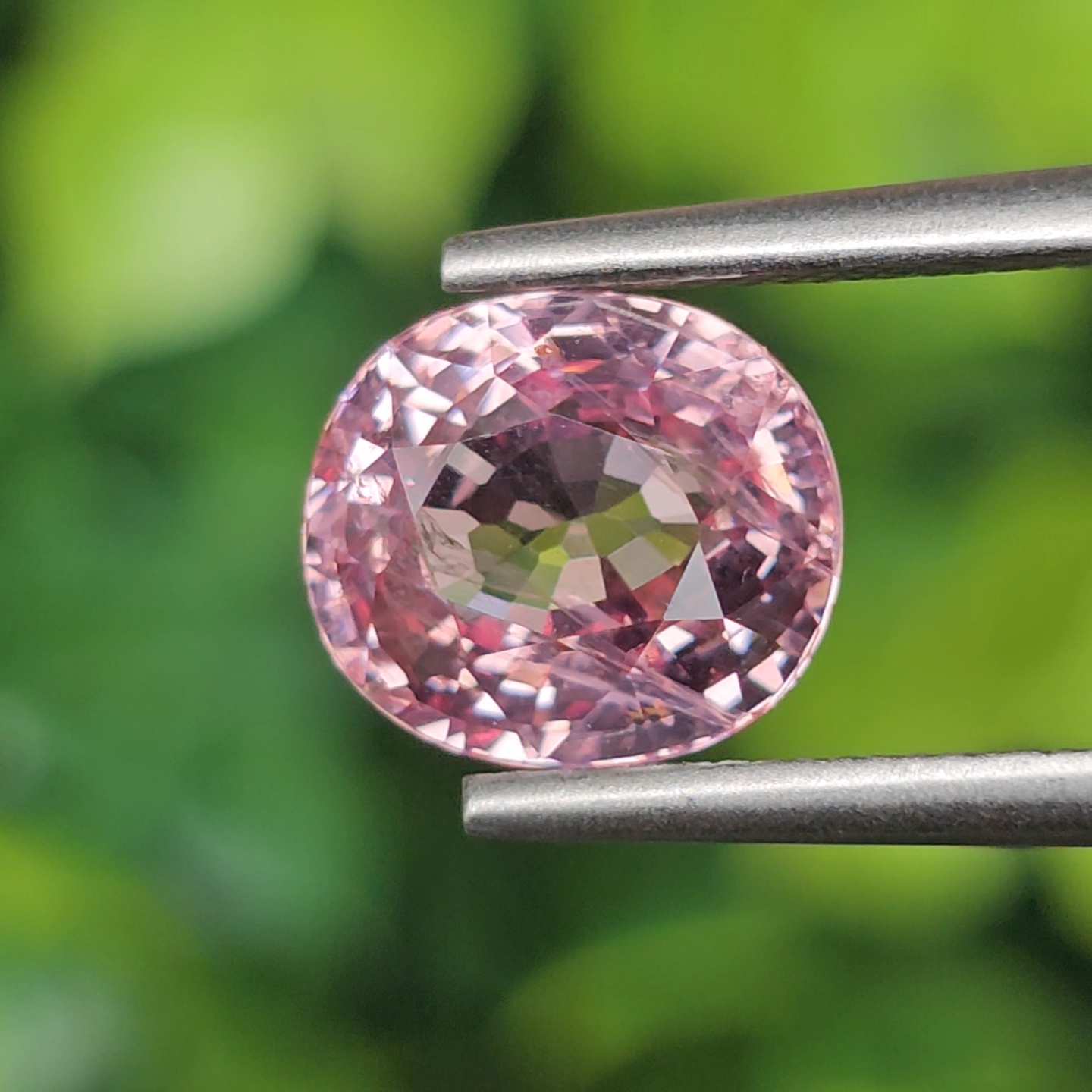 พลอย สปิเนล (Spinel) 3.10 กะรัต (Cts.) พลอยแท้ อัญมณีมงคลประจําวันเกิด เครื่องประดับพลอย