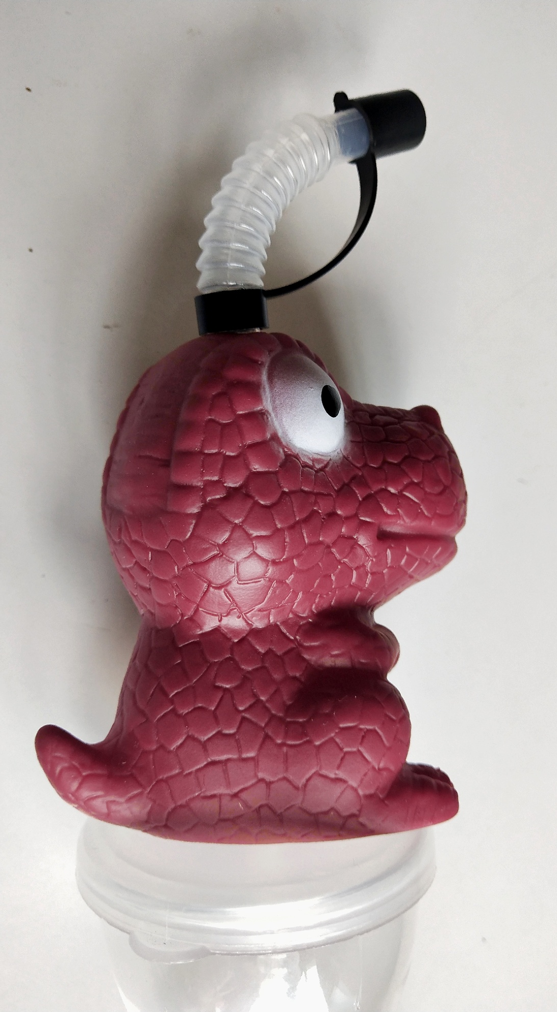 กระบอกใส่น้ำ ขวดน้ำพลาสติกใส พร้อมท็อปเปอร์ไดโนเสาร์สีน้ำตาล ของสะสมจากบิ๊กซี