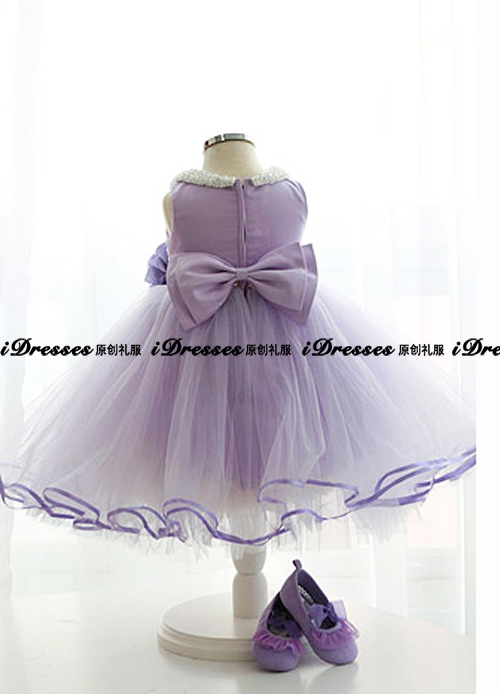 Pre-order ชุดราตรีเด็กสไตล์เจ้าหญิง กระโปรงทำด้วยผ้าตาข่ายนิ่ม เป็นชั้น ๆ ปกคอตกแต่งด้วยเลื่อม ส่วนเอวตกแต่งด้วยเพชรและดอกไม้สามมิติ ดูดี หรู สวยงาม