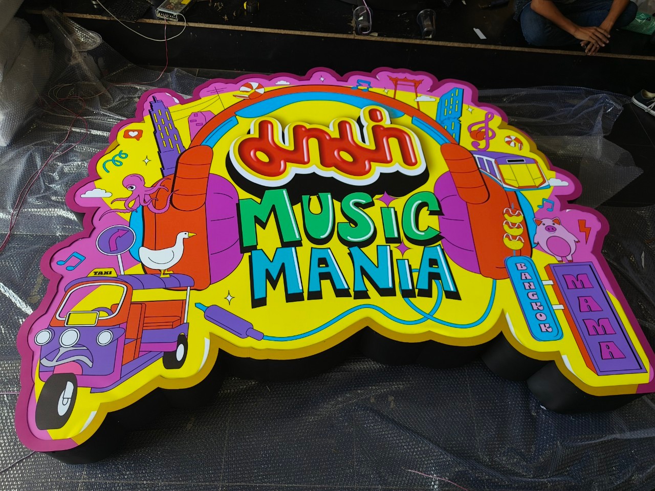 ป้ายไฟซิงค์ (หน้าไวนิล) มาม่า ขนาด 163x200 cm