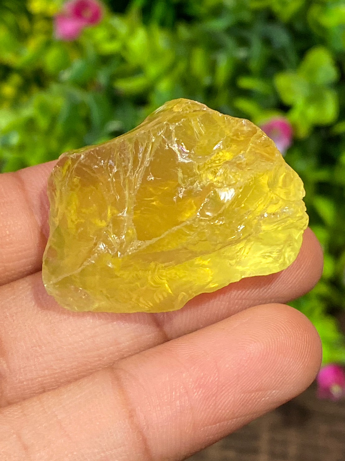 ก้อน เลมอนควอตซ์ Lemon Quartz Rough 104.57 กะรัต (Cts.) พลอยแท้ อัญมณีมงคลประจําวันเกิด เครื่องประดับพลอย