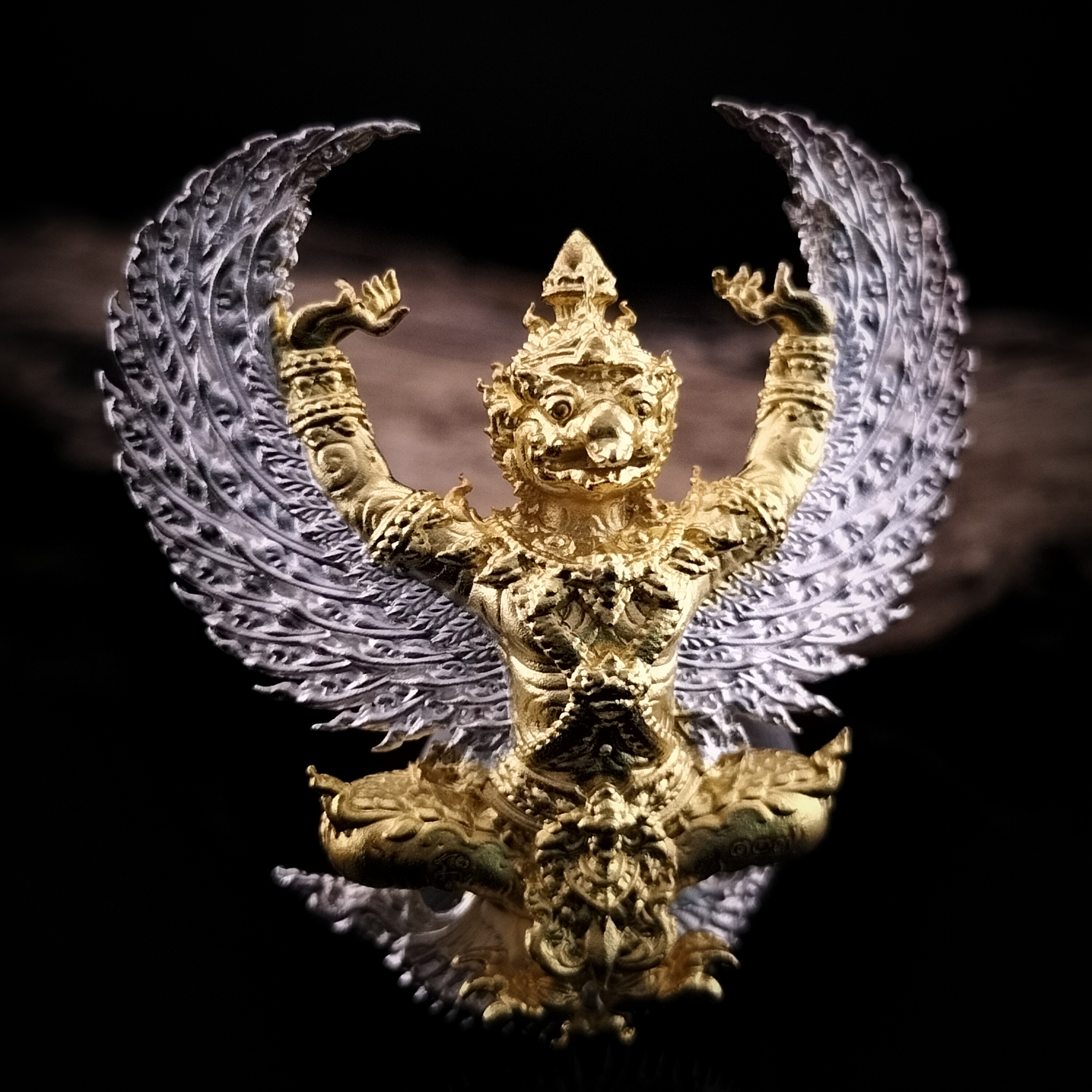 พญาครุฑทศยันต์มหาราช รุ่น รวยเหลือล้นมหาเศรษฐีอุดมทรัพย์