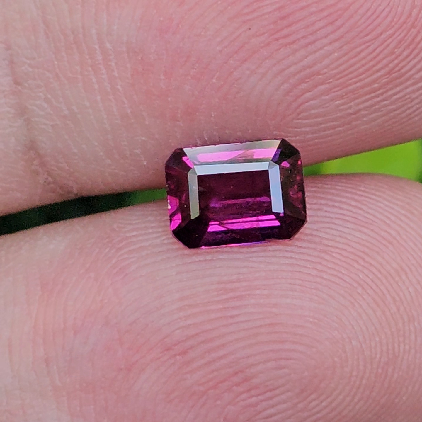 พลอย อุมบาไลต์ การ์เน็ต Umbalite Garnet 1.26 กะรัต (Cts.) ดิบ Unheated ลอยแท้ อัญมณีมงคลประจําวันเกิด เครื่องประดับพลอย